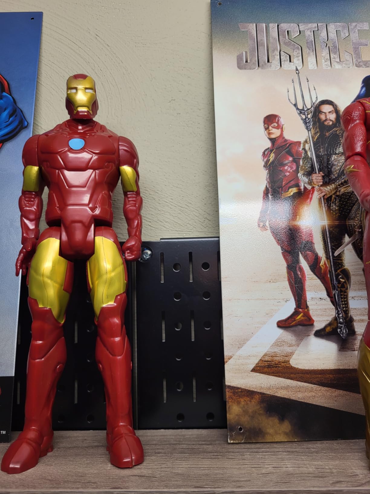 Hasbro Marvel Avengers Series Marvel Assemble Titan Hero Iron Man 12' Action Figure customer photo 2