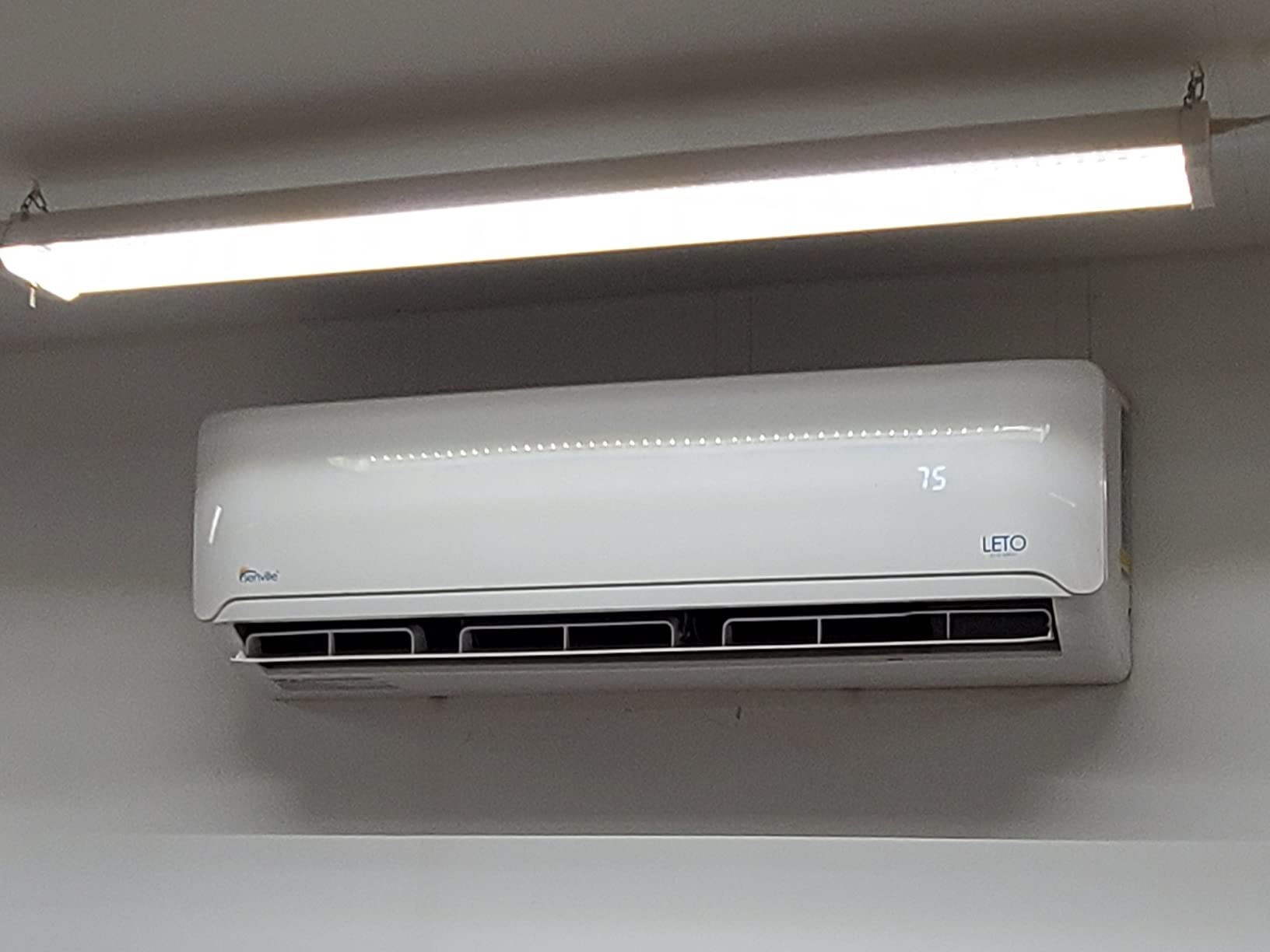 Senville AURA Mini Split Air Conditioner, Heat Pump, White, 12000 BTU customer photo 1