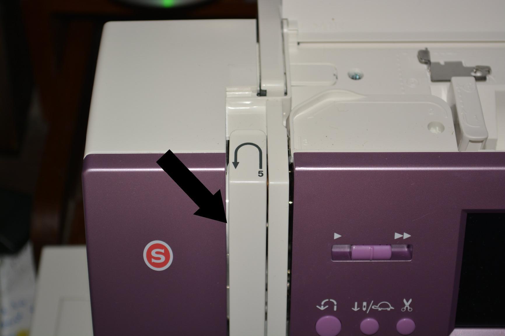 SINGER® Quantum Stylist 9985 Computerized Sewing Machine with Accessory Kit customer photo 2