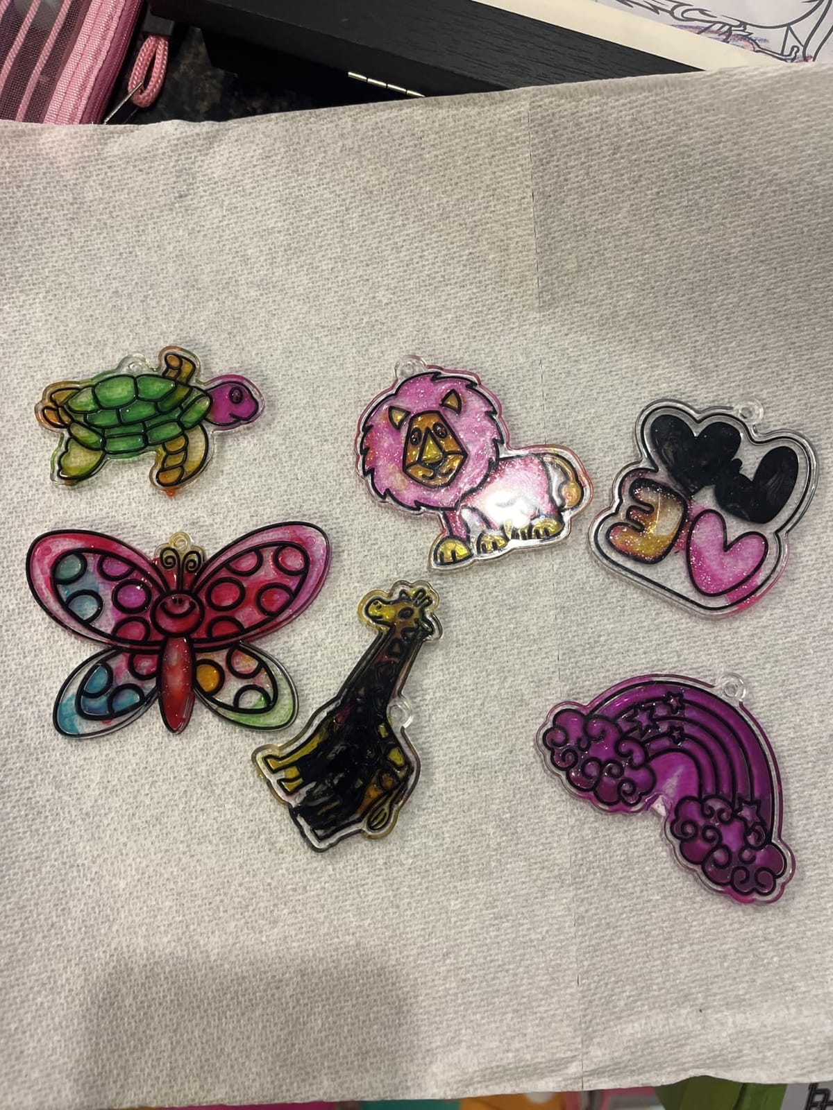 Made By Me Create Your Own Window Art Kit, Suncatchers, Makes 20+ Projects customer photo 2