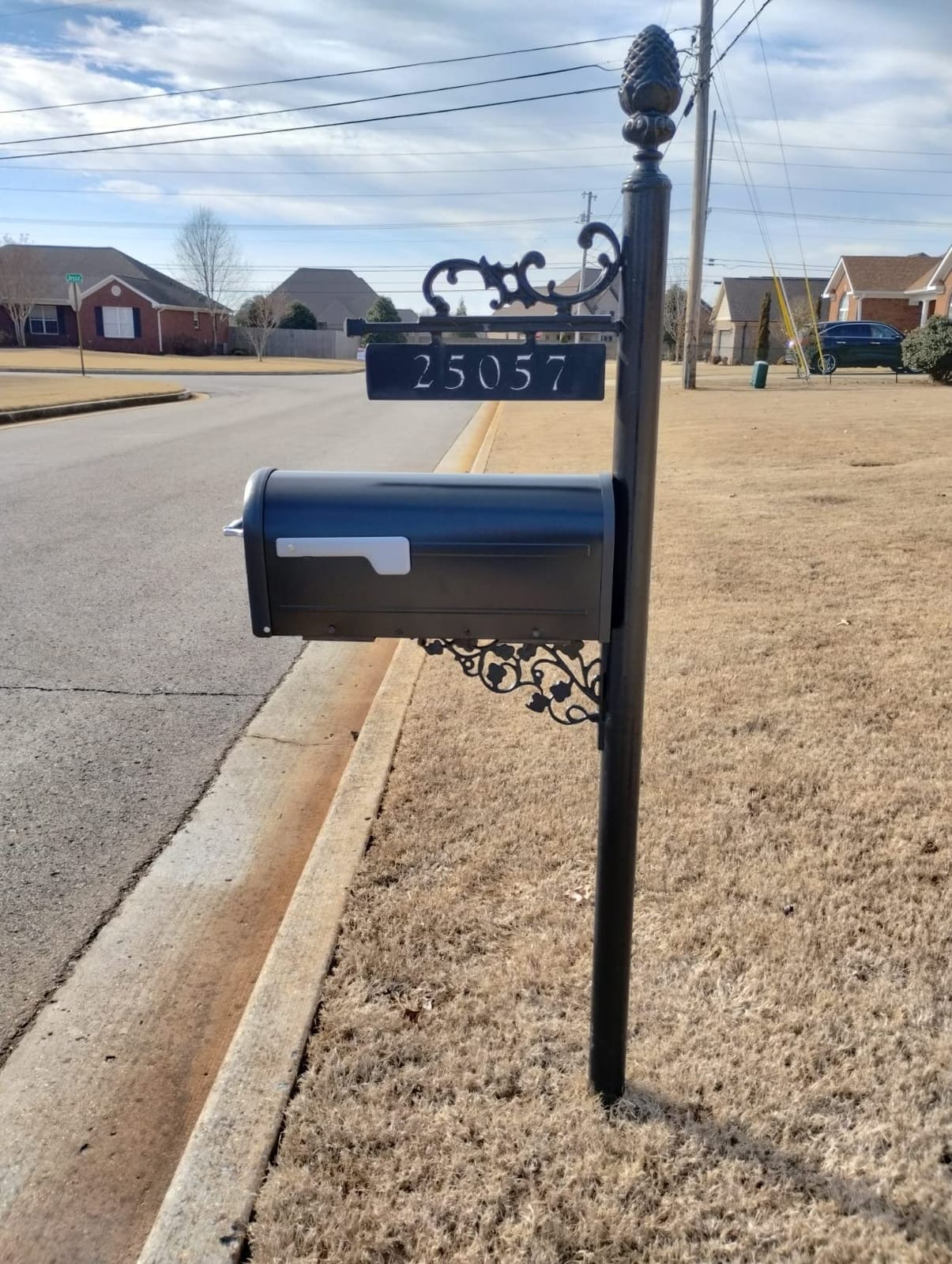Architectural Mailboxes Chadwick Galvanized Steel Post Mount Mailbox, 8950B-10, Black, Medium Capacity customer photo 1