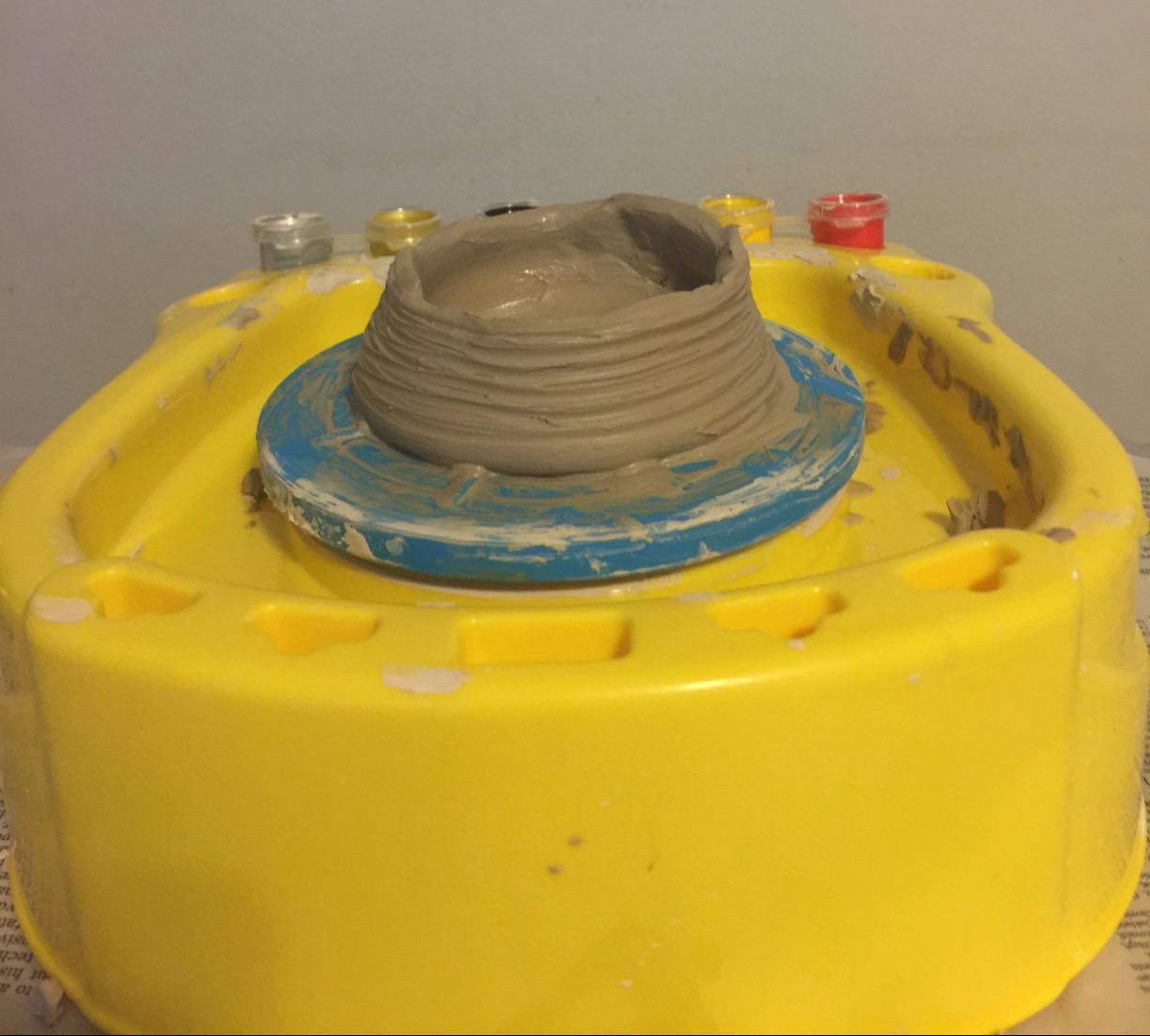 Faber-Castell Pottery Studio: Create Your Own Pottery Designs with Kid-Friendly Pottery Wheel, Air-Dry Clay, Paints, Sculpting Tools & Step-by-Step Instructions for Kids (Ages 8+) customer photo 1