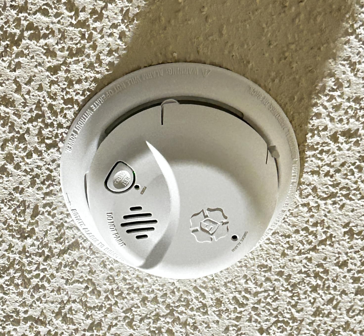 BRK First Alert 9120BFF/ SMI100-AC Smoke Detector, Hardwired Alarm with Battery Backup, White, 1-Pack customer photo 1