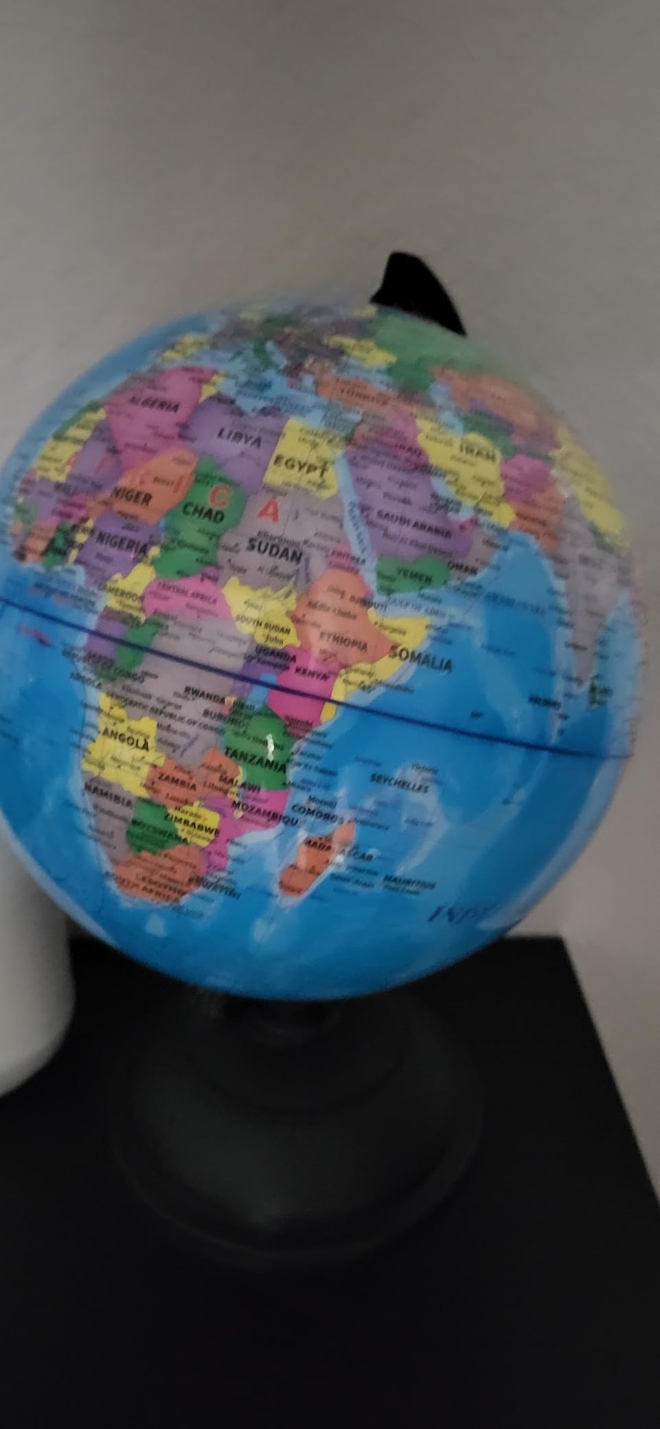 Juvale World Globe for Kids - 8-Inch, Multicolor with Plastic Stand - Educational Desk Globe with World Map for Kids & Classroom Decor customer photo 2