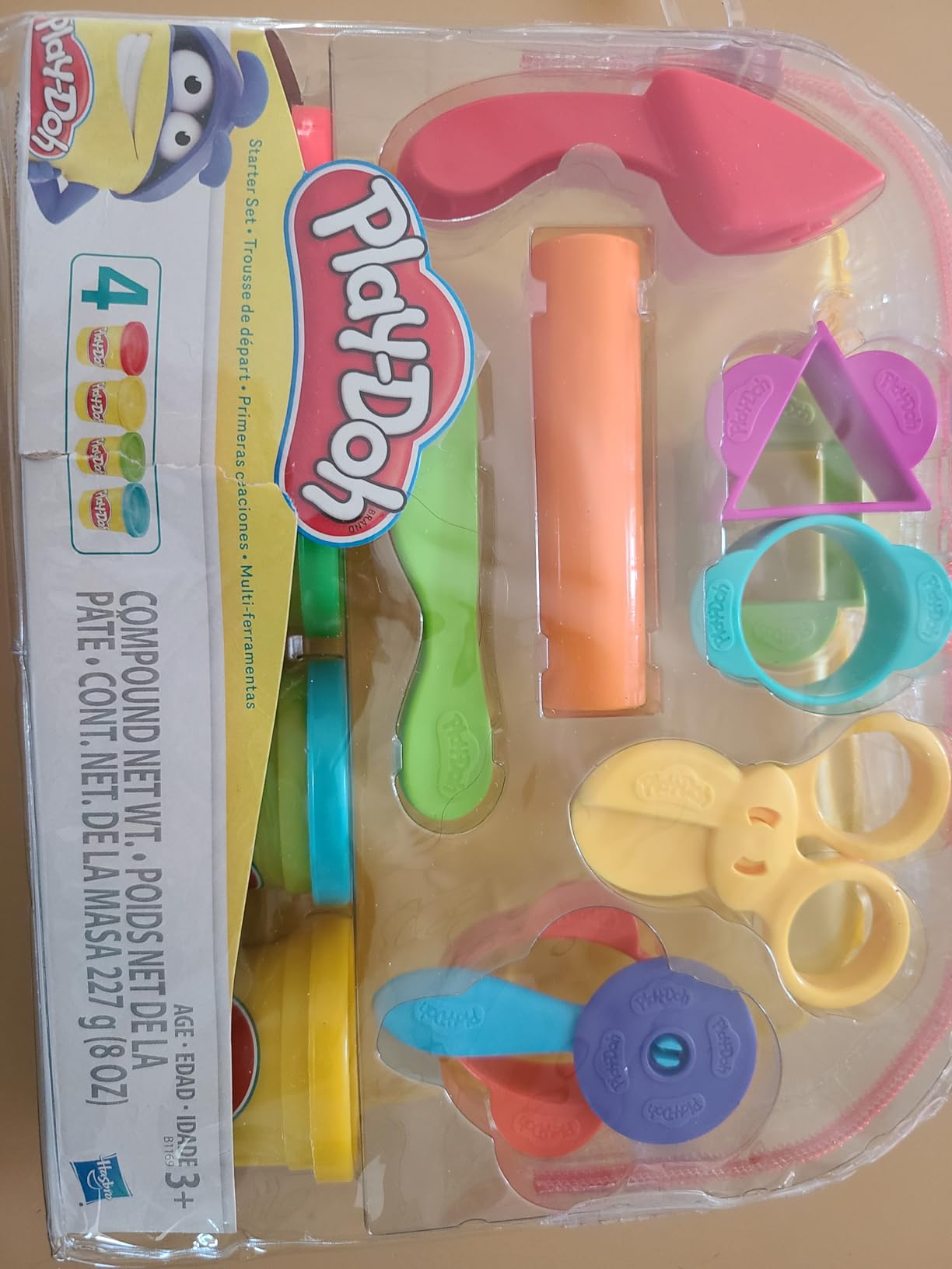 Play-Doh Starter Set 9-Piece Kit with Storage Tote & 4 Modeling Compound Cans, Ages 3+, Presentation May Vary customer photo 2