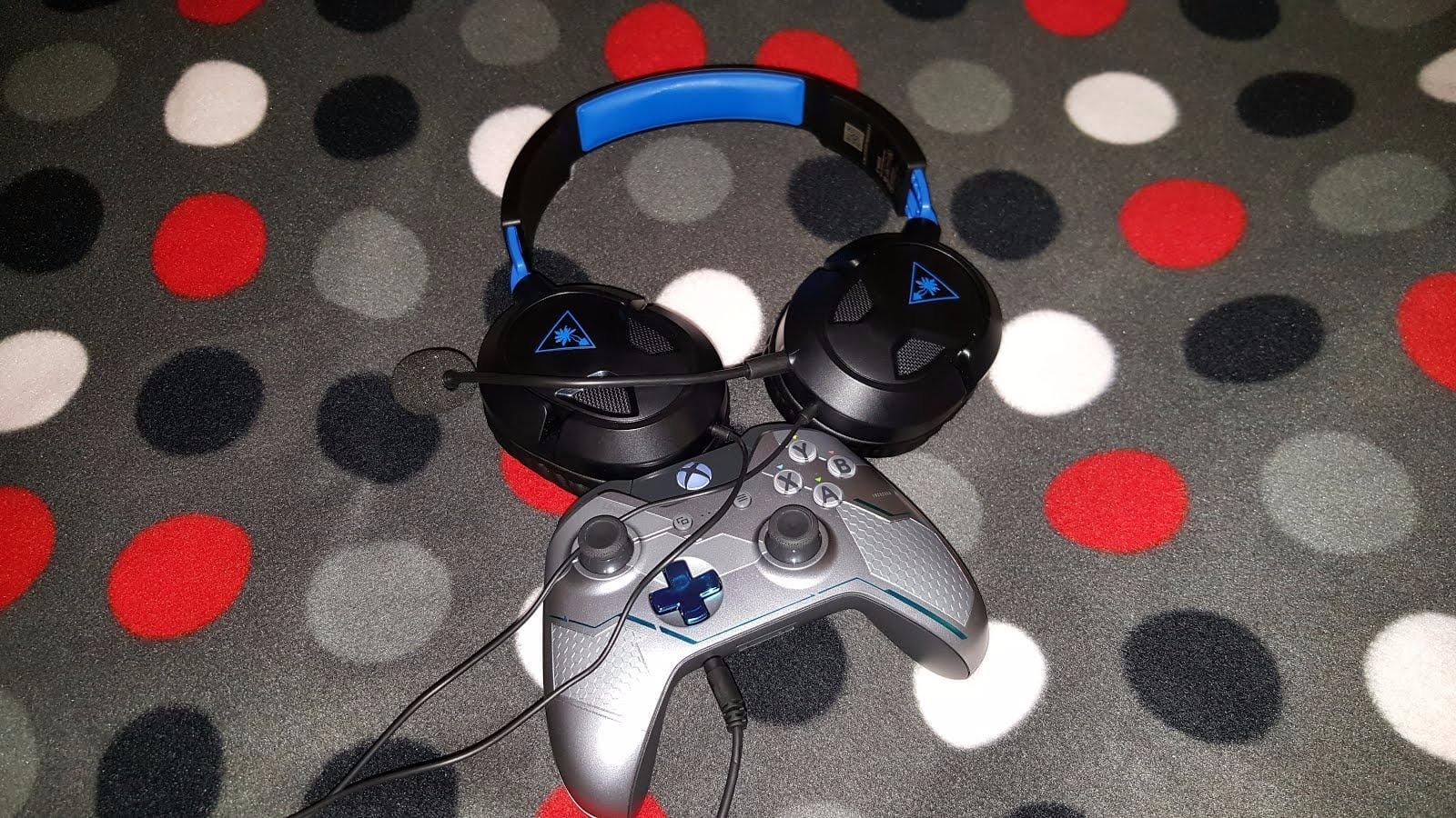 Turtle Beach Recon 50 Wired Multiplatform Gaming Headset for Xbox, PS5, PC customer photo 1