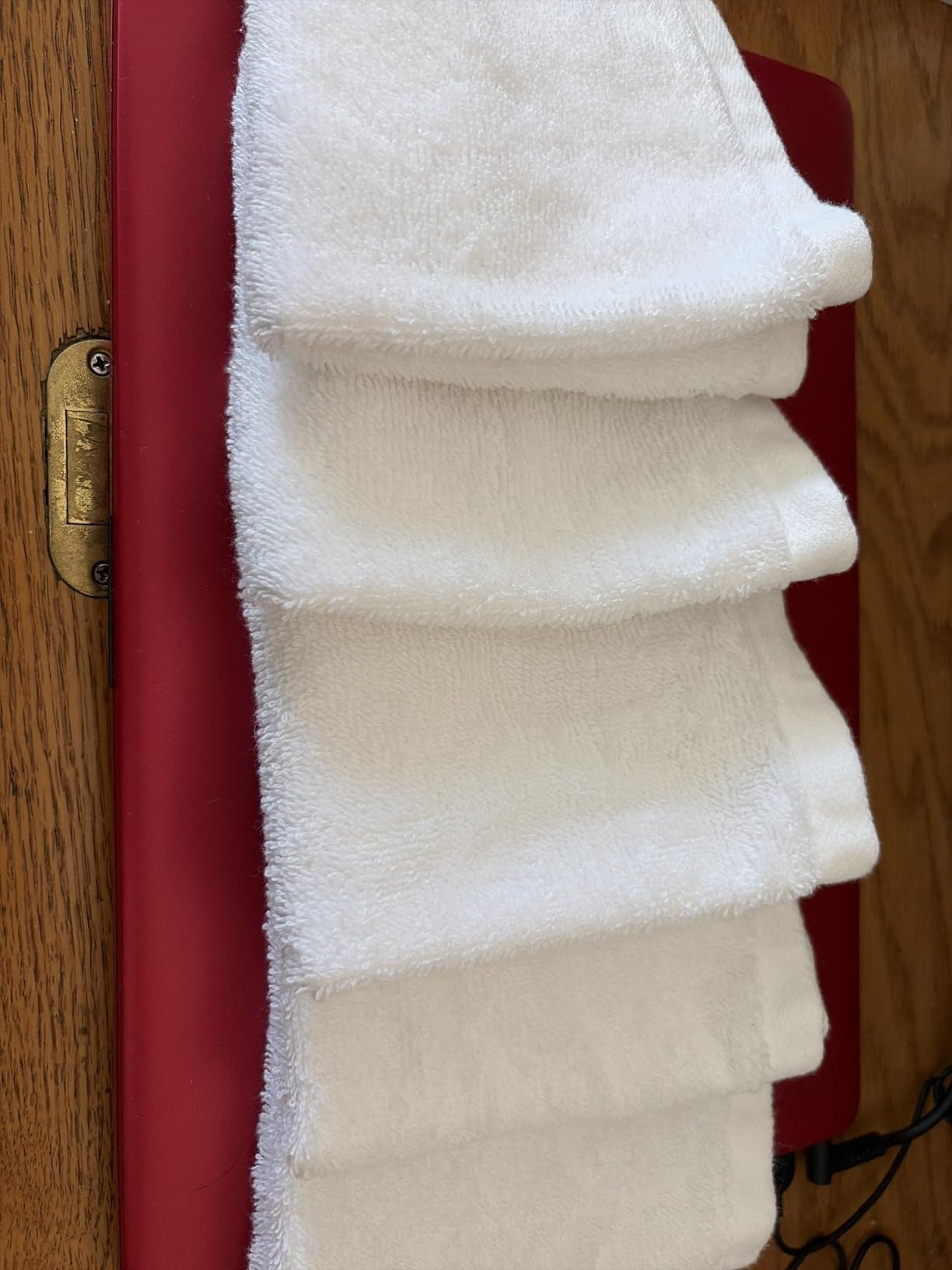 Amazon Basics Fast Drying Cotton Washcloths for Bathroom, Machine Washable, Soft and Highly Absorbent, 12 x 12 in, White, 24-Pack customer photo 1