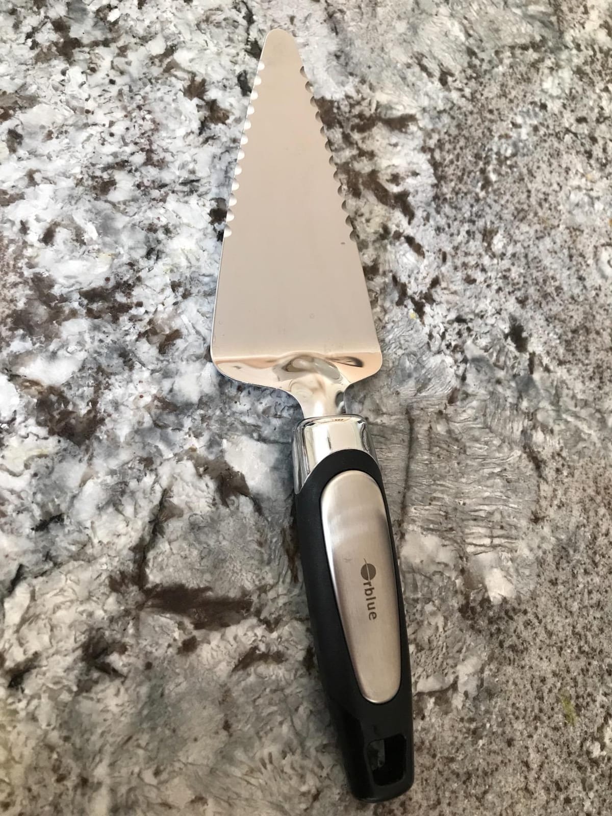Orblue Pie Server, Essential Kitchen Tool, Serrated on Both Sides, Great for Right or Left Handed Chef, Stainless Steel Flatware, Cake Cutter, Black customer photo 2