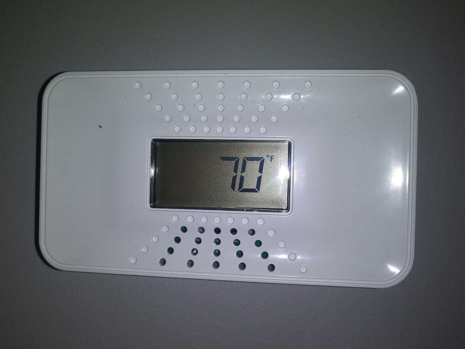 First Alert CO710 Carbon Monoxide Detector with 10-Year Battery and Digital Temperature Display customer photo 2
