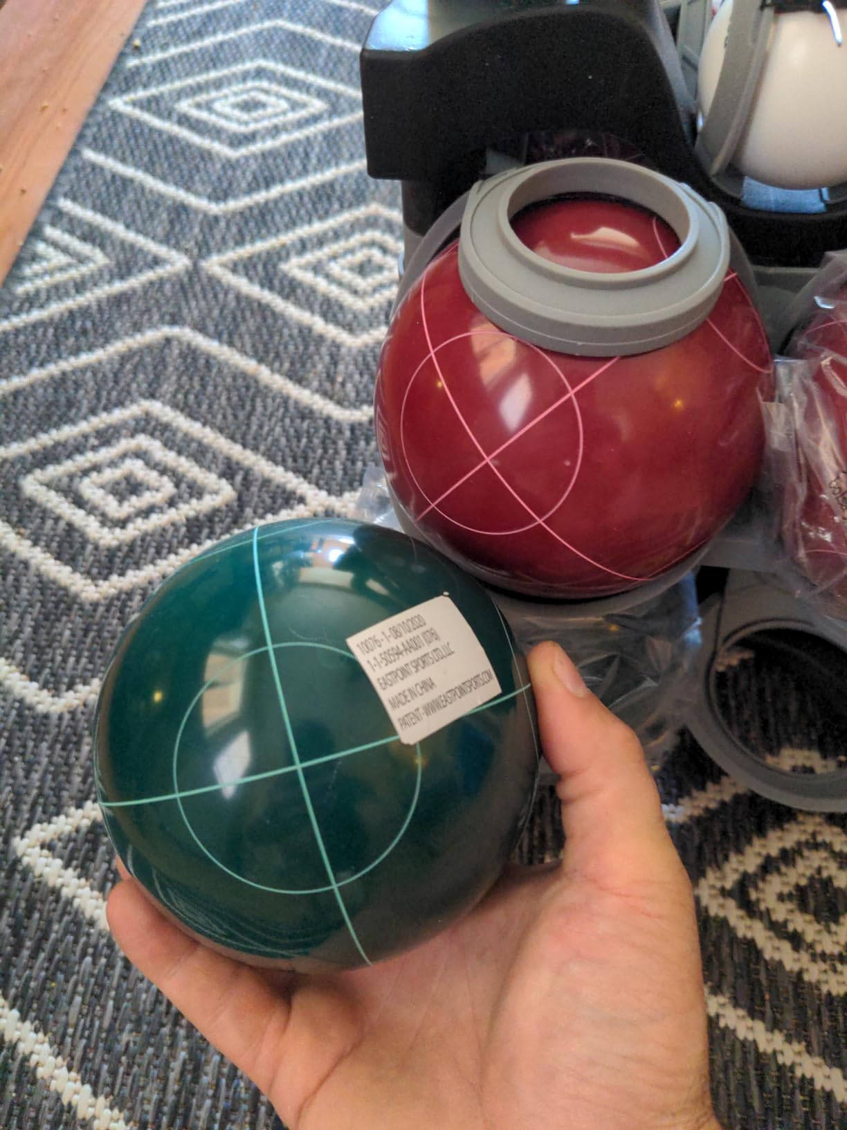 EastPoint Bocce Ball Set, 110mm, 8 Balls, Pallino, Outdoor Games | Portable Carry Case, Resin Construction, 2-4 Players, Beach Games, Backyard Games, Family Play, Outdoor Play customer photo 2