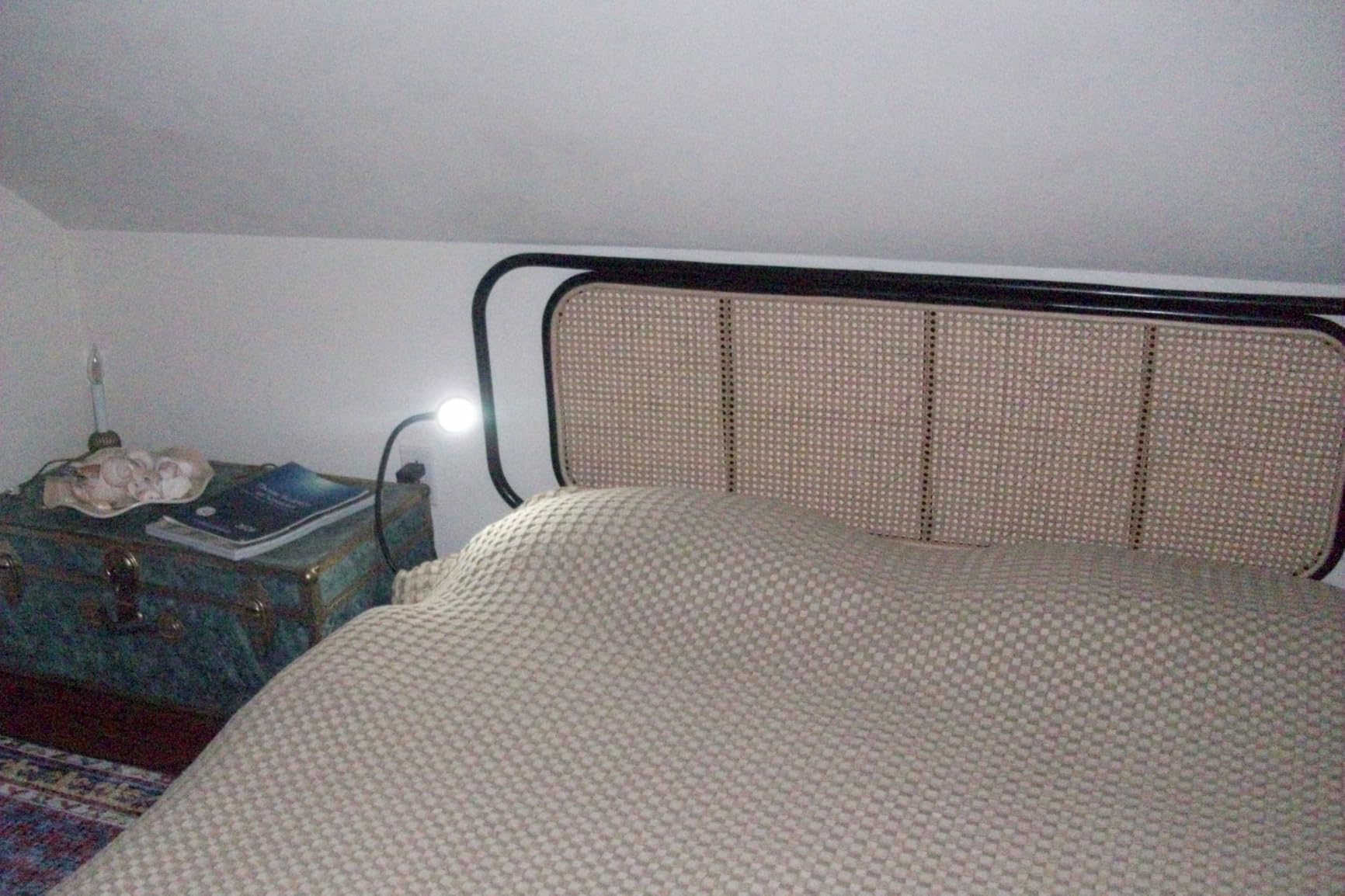 LEPOWER Clip on Light, Book Reading Lamp for Desk, Bed Headboard and Dorm customer photo 1