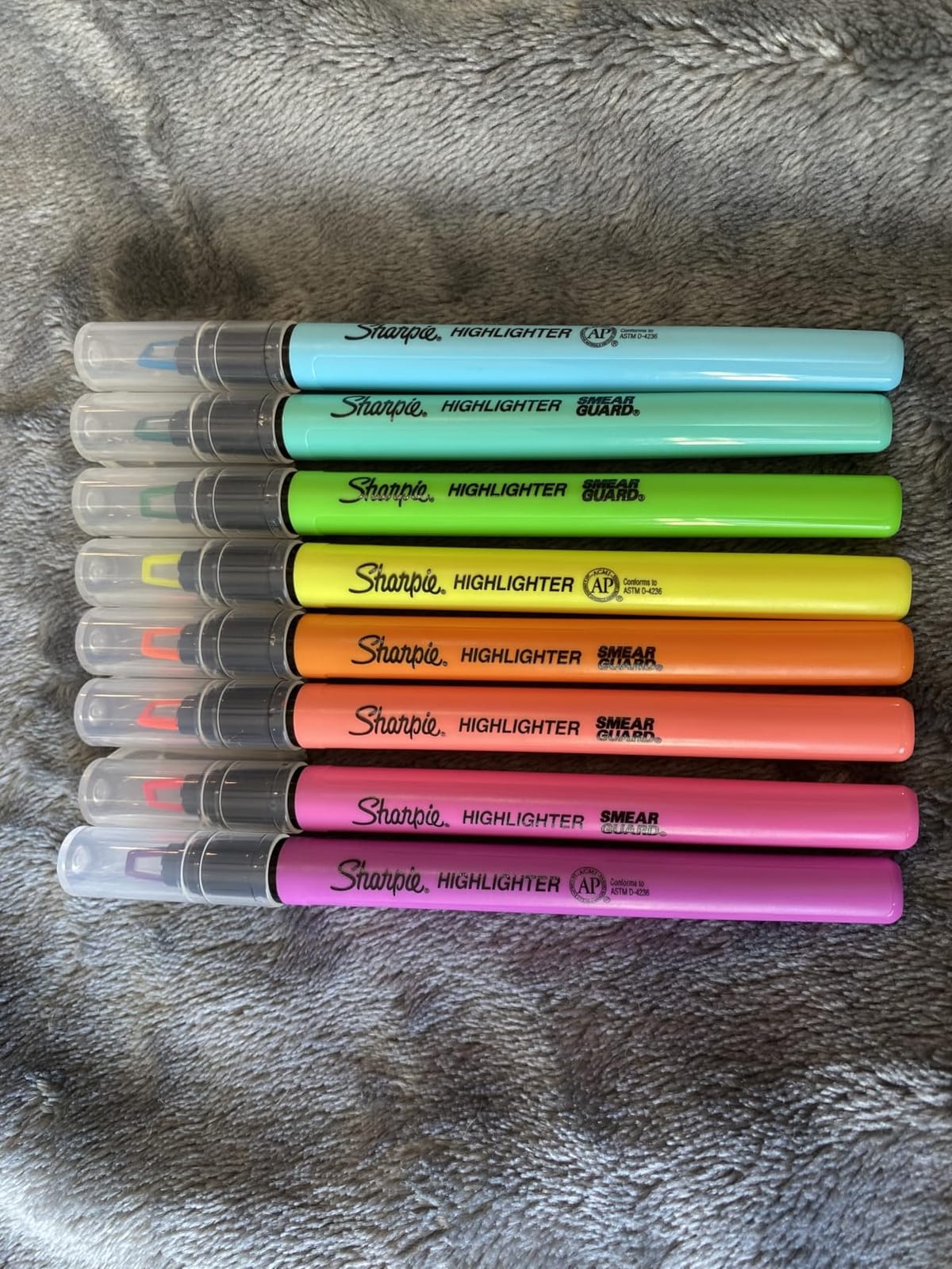 Sharpie Clear View Highlighter Sticks, Chisel Tip Highlighter Market Set, Essential School & Teacher Supplies, Smear Resistant, Assorted Color Highlighters, 8-Pack customer photo 2