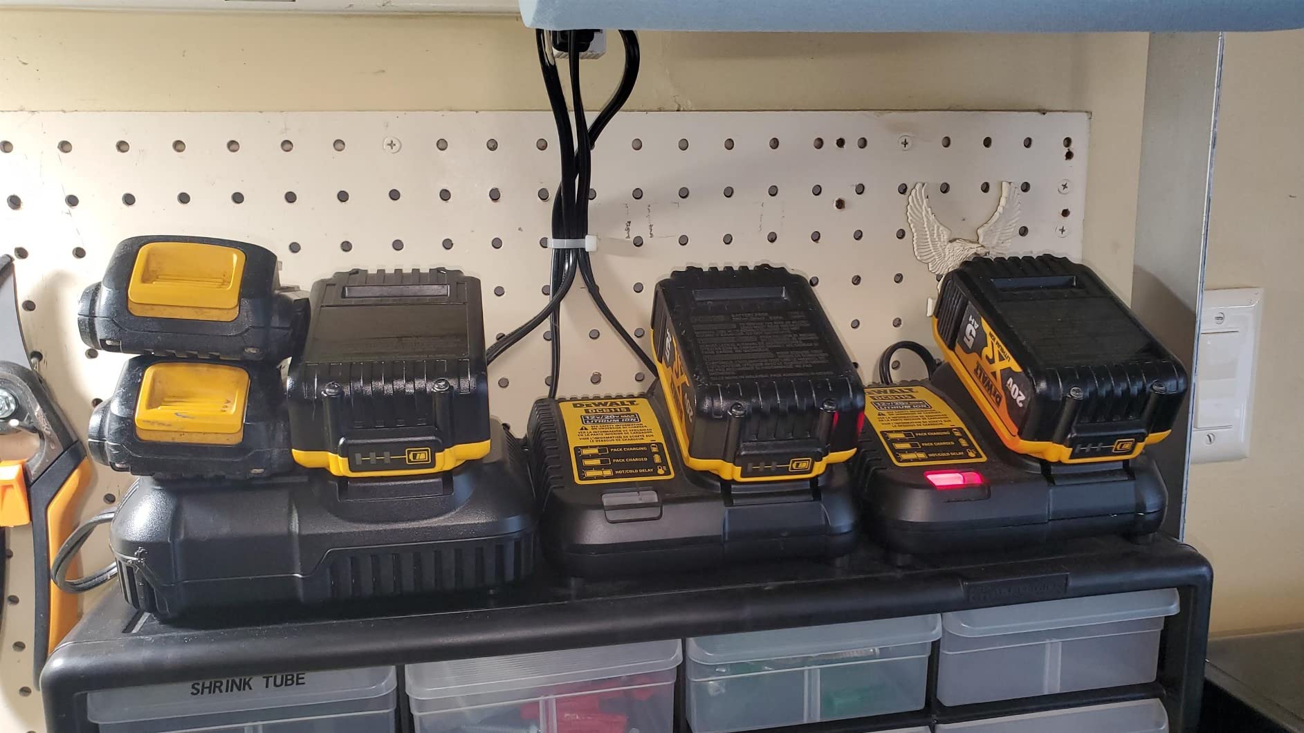 Dewalt Trimmer Hedge Bare 20V DCHT820B customer photo 2