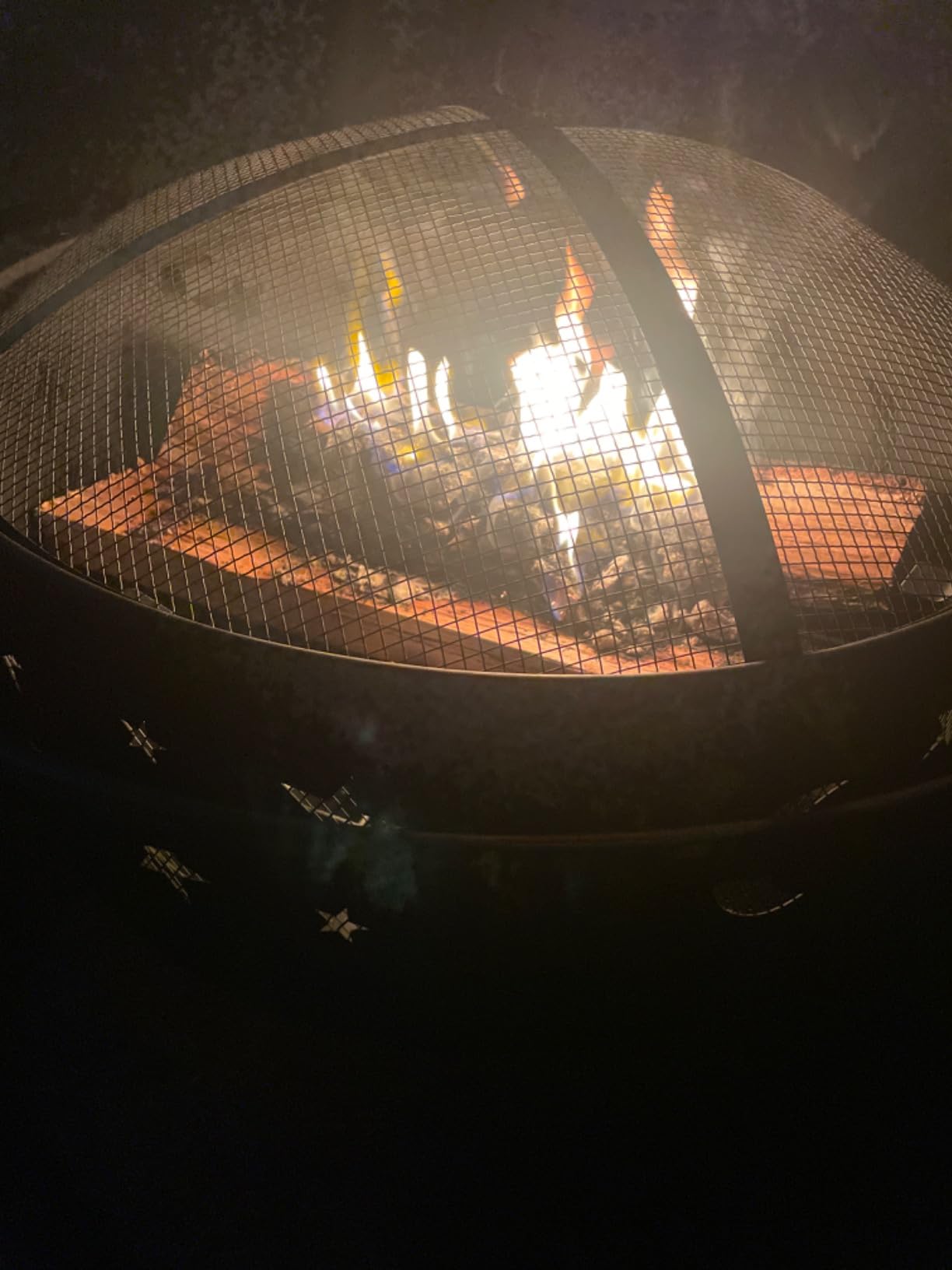 Fire Pit - 32-Inch Outdoor Wood Burning Firepit with Screen, Poker, and Cover - Outdoor Fire Pits for Backyard, Deck, or Patio by Pure Garden (Black) customer photo 2