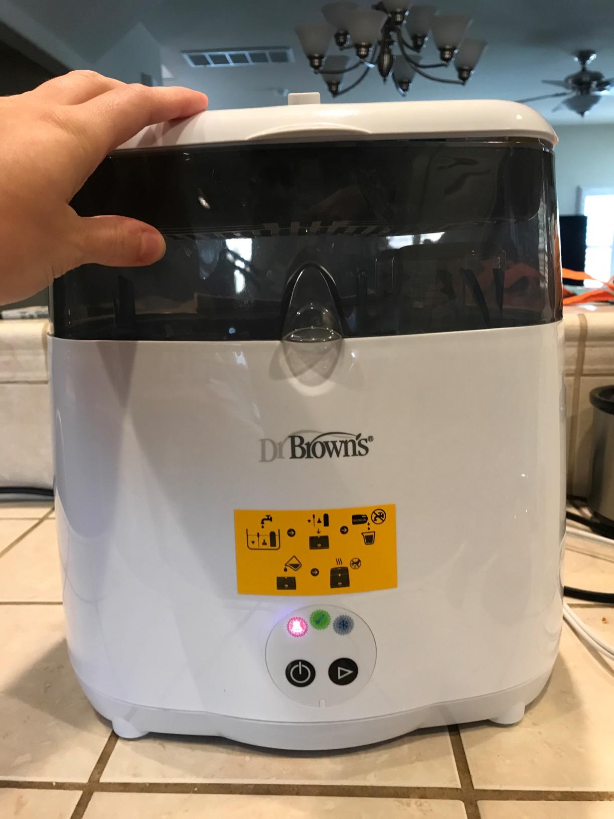 Dr. Brown’s Deluxe Electric Sterilizer for Baby Bottles and Other Baby Essentials customer photo 2