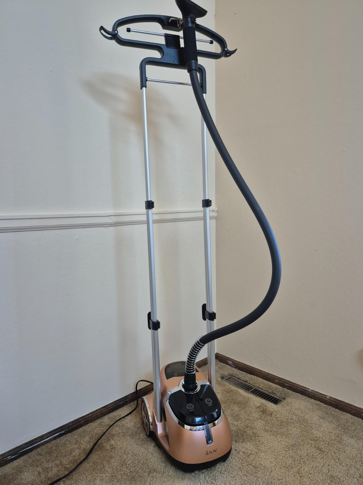 SALAV Limited Edition Professional Series Dual Bar Garment Steamer with Foot Pedals, Stainless Steel Steam Plate, Retractable Power Cord, 1.8L (60.8 oz) Water Tank, 1500 watts, 60+ mins of Steam customer photo 2