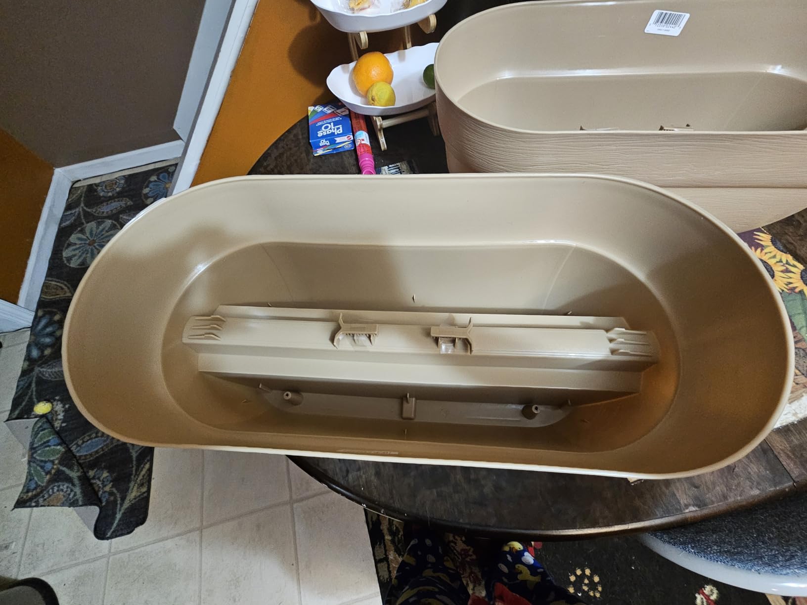 Bloomers Railing Planter with Drainage Holes – 24