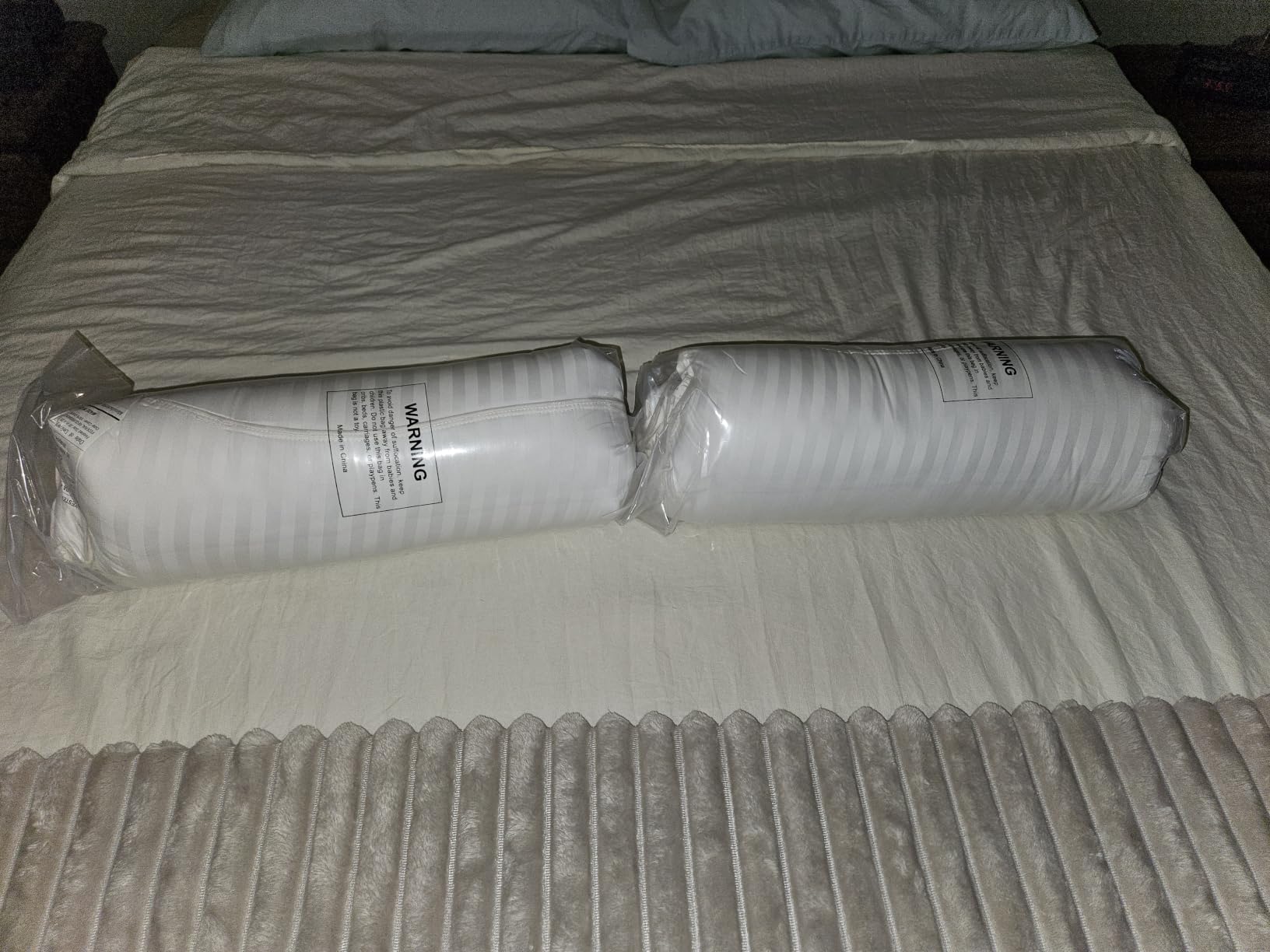 Beckham Hotel Collection Bed Pillows Standard/Queen Size Set of 2 | Original Soft Down Alternative Pillow for Sleeping, Soft Support for Back, Stomach or Side Sleepers customer photo 1