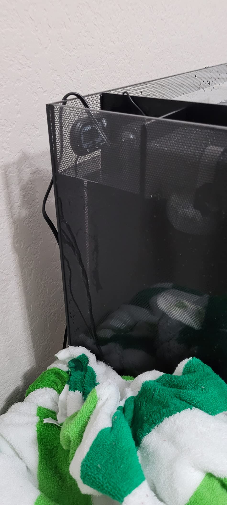 Fluval Evo XII Saltwater Aquarium Kit, 13.5 Gal. | Saltwater Fish Tank with Reef-Capable LED, Efficient 3-Stage Filtration and Seamlessly Integrated Hardware customer photo 1