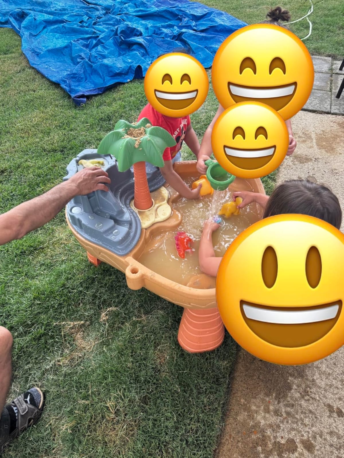 Step2 Dino Dig Sand and WaterTable, Kids Activity Sensory Playset, Summer Outdoor Toys, 7 Piece Water Toy Accessories, For Toddlers 2-5 Years Old customer photo 1