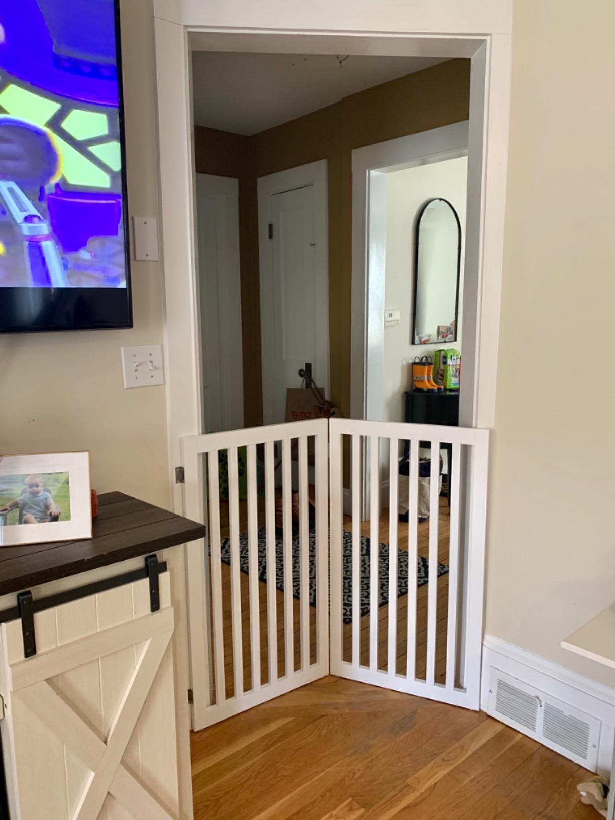 INTERNET'S BEST Dog Gate Indoor Freestanding Pet Barrier, Folding Wood Dog Fence, Extra Wide Doorway Puppy Gate, Indoor Animal Privacy Panel, Wooden Cat Fence - 4 Panel - 36