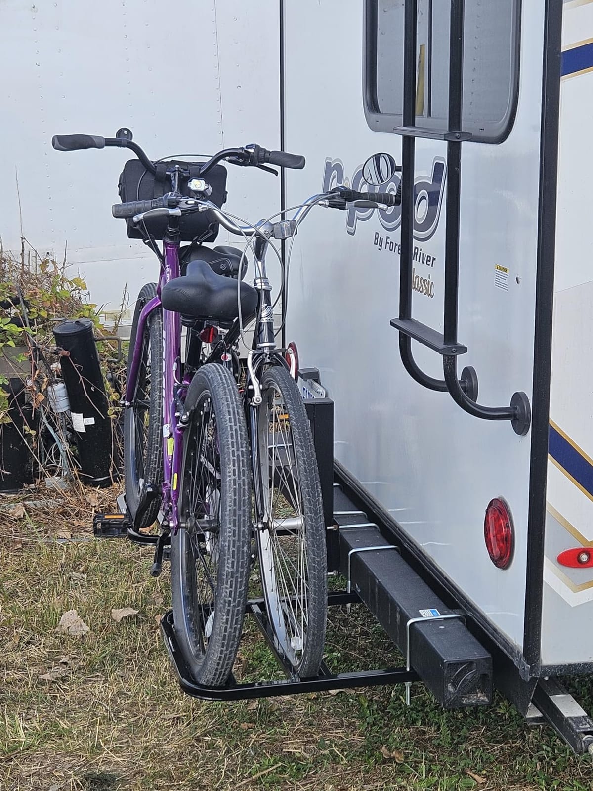 Quick Products QPRBM2R RV Bumper-Mounted 2-Bike Rack with Adjustable Width and Stabilizer Post customer photo 1