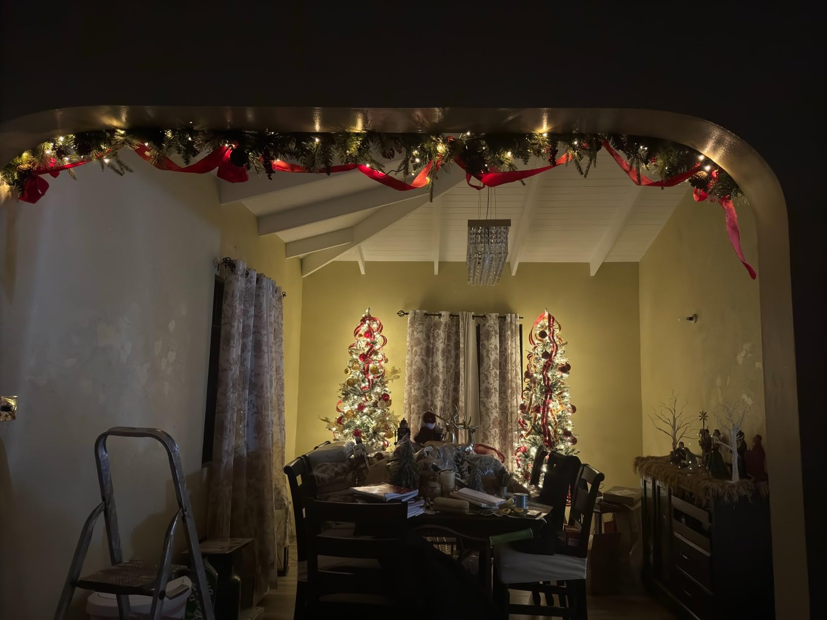 Best Choice Products 9ft Pre-Lit Holiday Pre-Decorated Christmas Garland for Stairs, Fireplace, Decoration w/PVC Tips, 50 Lights, Pine Cones, Berries - Unflocked customer photo 1