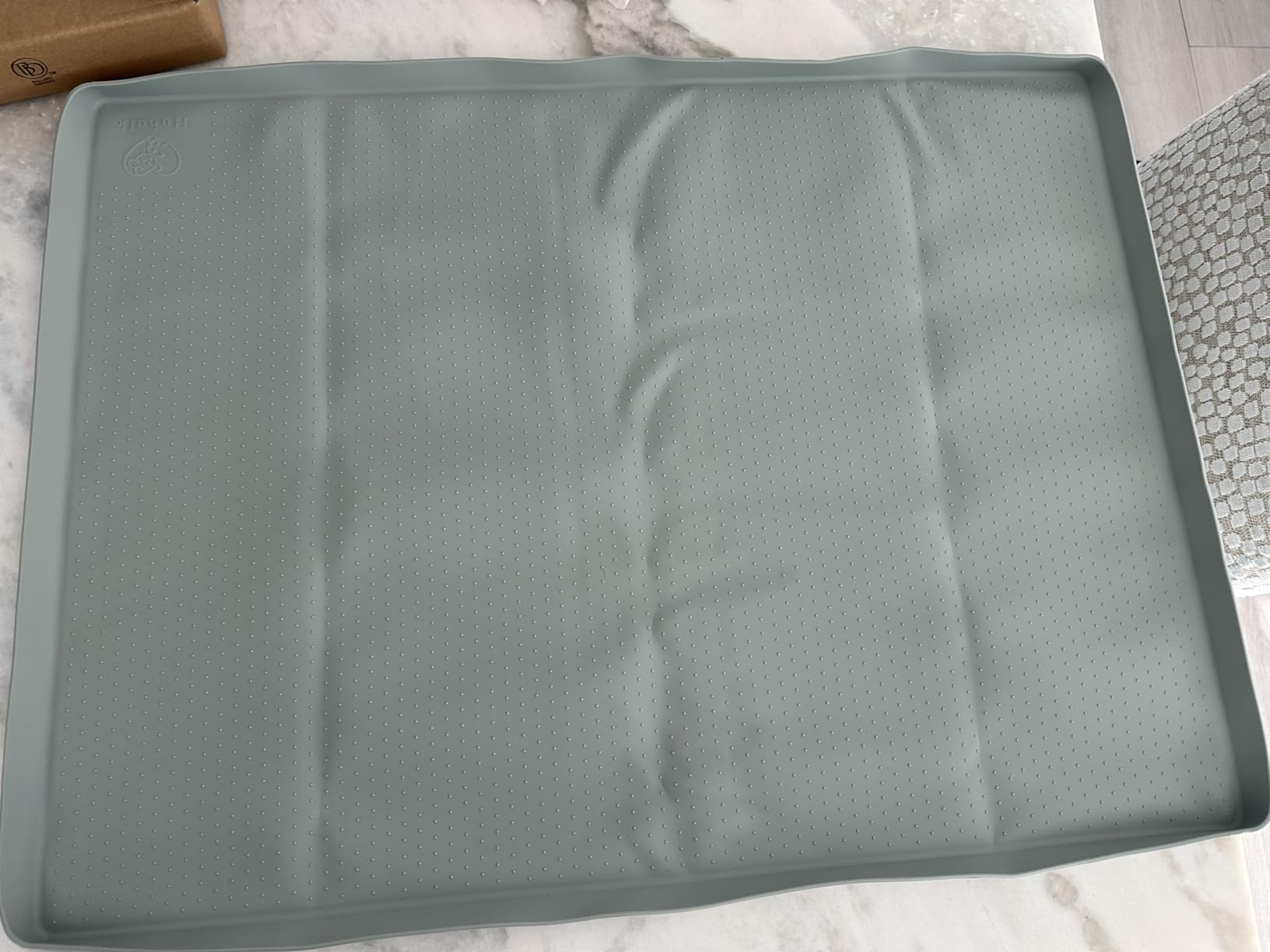 Hubulk Dog Feeding Mat,100% Waterproof BPA Free Silicone Pet Food and Water Bowl Placemat,Dishwasher, High Raised Edge to Prevent Spills,Nonslip Tray to Stop Messes on Floor (19