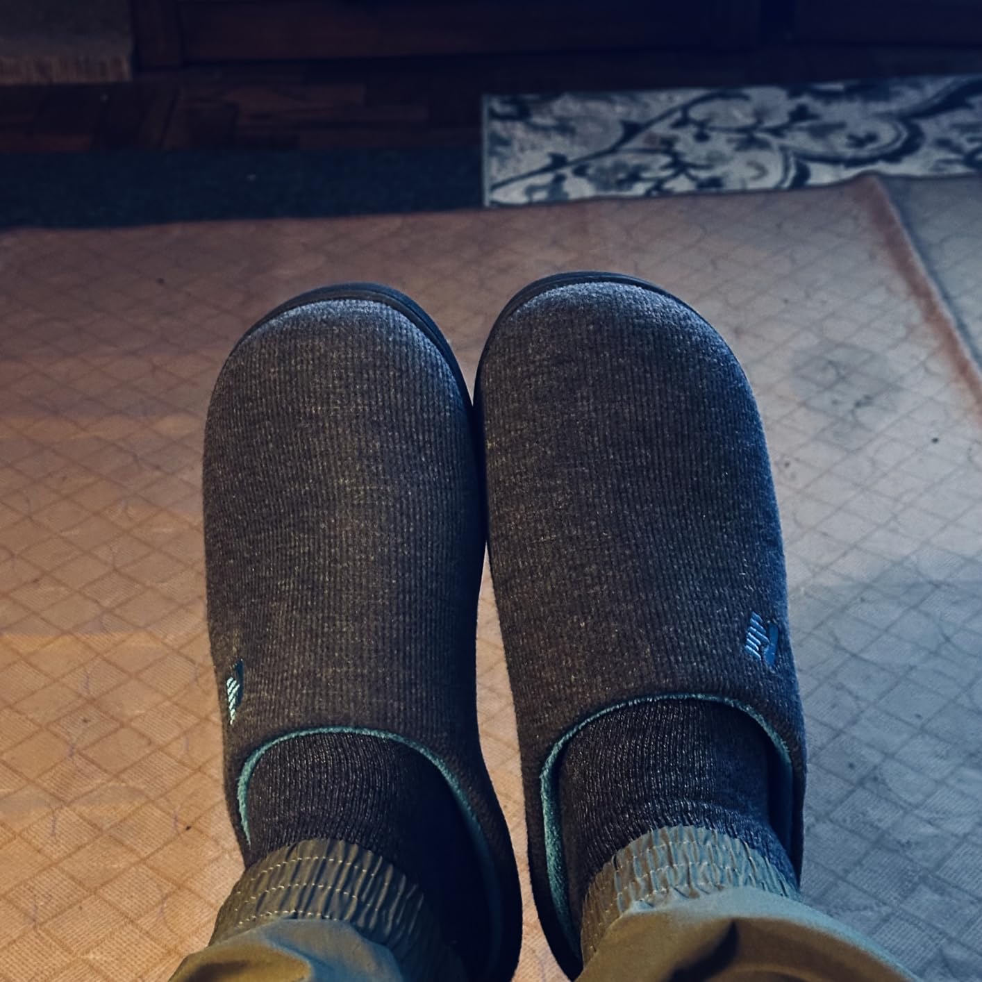RockDove Men's Original Two-Tone Memory Foam Slipper customer photo 1