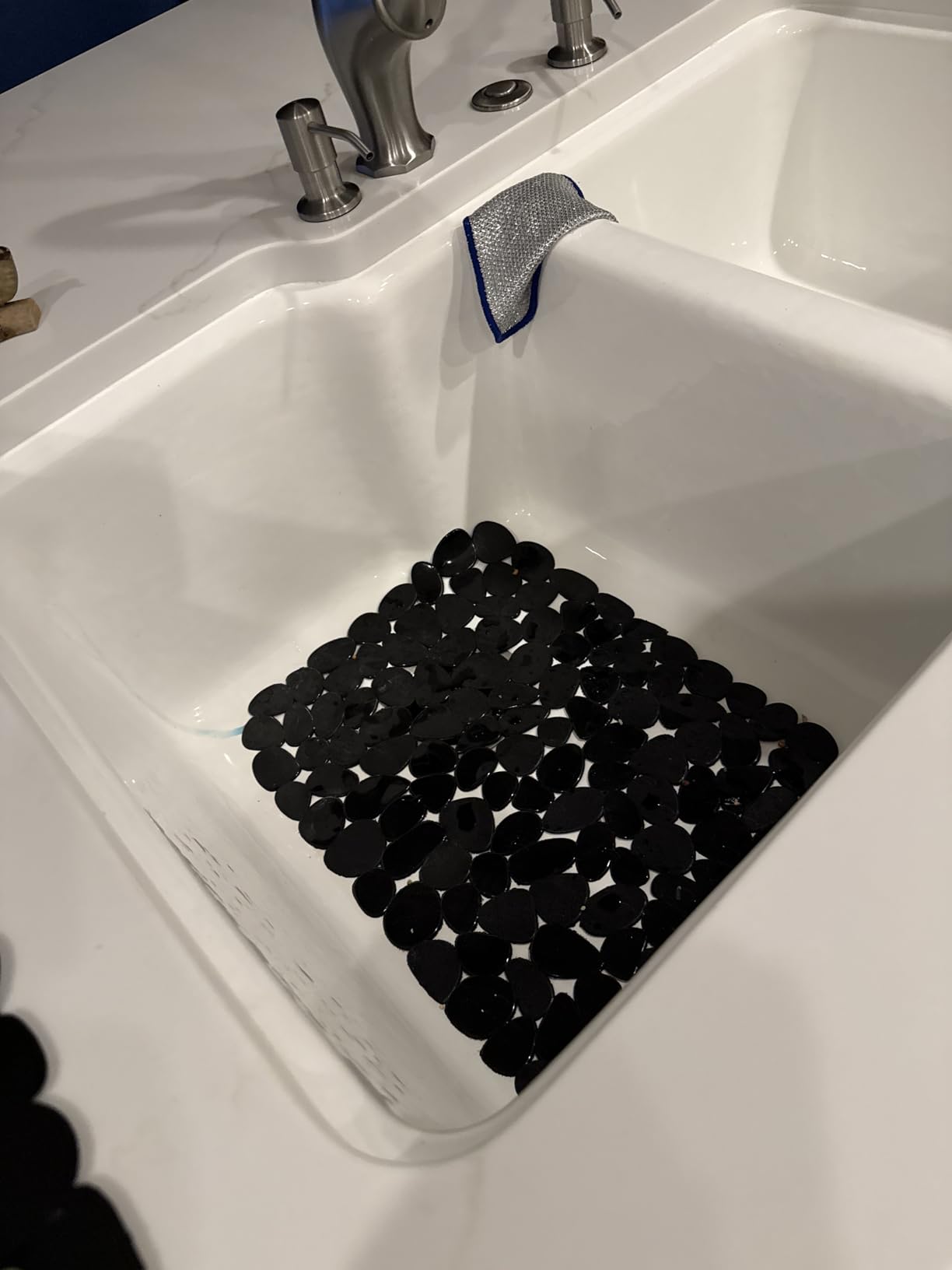 Bligli Pebble Sink Mat for Stainless Steel/Ceramic Sinks, 2 Pack PVC Sink Protectors Mats for Bottom of Kitchen Sink, Dish Drying Mat for Dishes and Glassware, 15.7 x 11.8 inch, Grey customer photo 1