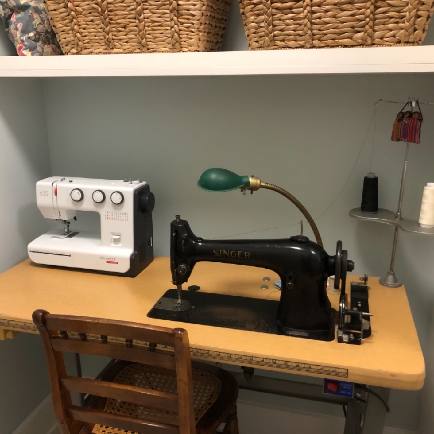 Bernette B35 Sewing Machine Swiss Design with 23 Stitches, 7 Presser Feet, Automatic Buttonhole, Quilting, Heavy-Duty Build, LED Light, Portable customer photo 1