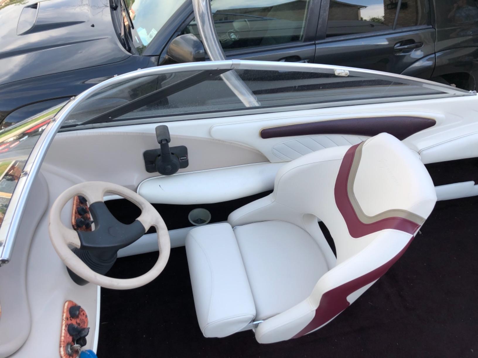 Seamander Boat Captains Chair, Boat Seat with Flip Up Bolster, Integral Rotomolded Frame, Premium EPDM Foam Material, Marine Grade Vinyl customer photo 2
