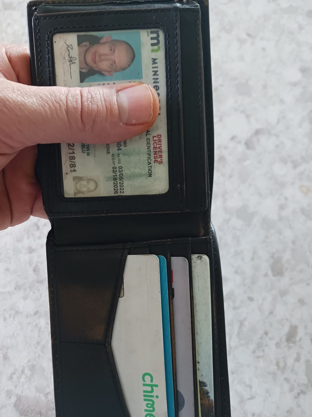 Fossil Men's Wallet, Wade Leather Bifold Wallet with Flip ID, Black customer photo 2
