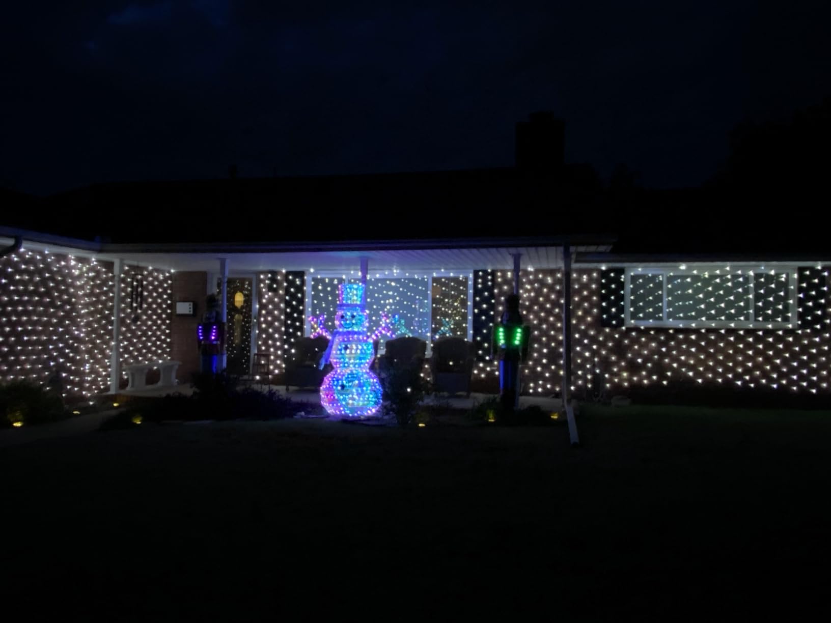 Ollny Net Lights 210LED 10x7ft, Clear Wire Christmas Outdoor Mesh Light customer photo 2