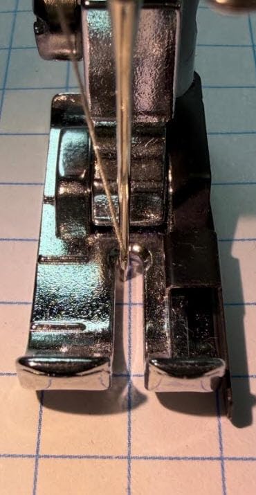 Bernette B33 Swiss-Designed Mechanical Sewing Machine | 15 Stitches, Semi‑Automatic Needle Threader, 5 mm Stitch Width, 2‑Step Presser Foot Lift, Manual Thread Cutter customer photo 1
