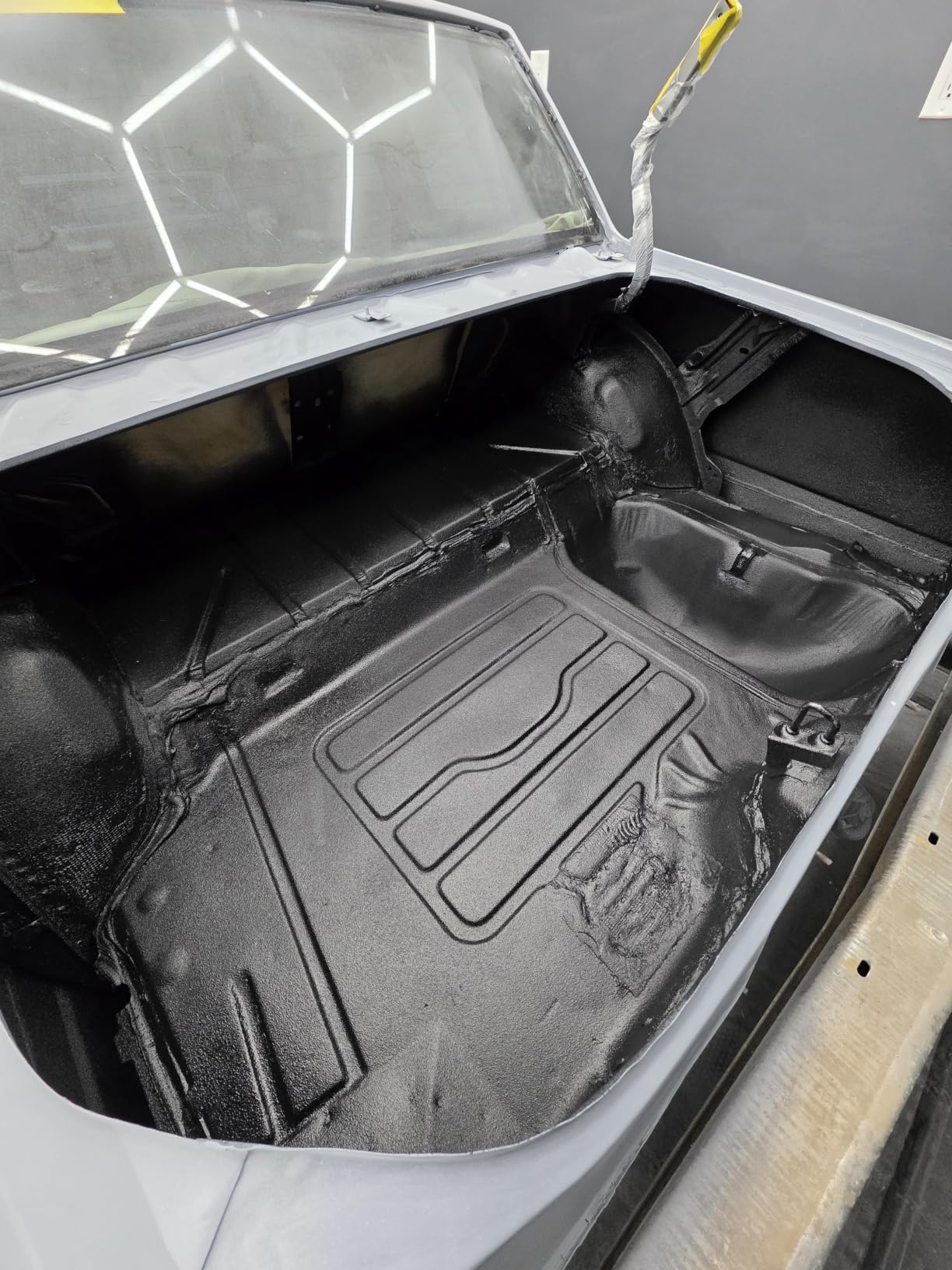 Custom Shop U-Pol Raptor Black Urethane Spray-On Truck Bed Liner Kit, 1 gal | 1 Gallon, Includes Spray Gun and Regulator, Durable Textured Protective Coating, Prevent Rust, Car, Auto, Protective Coating customer photo 2