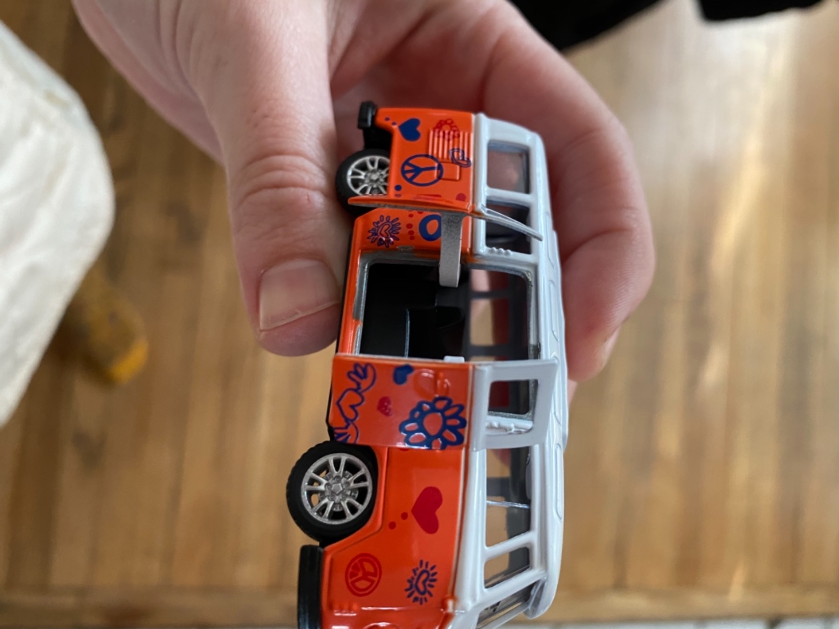KIDAMI Die Cast Metal Toy Cars Open Doors, Pull Back Cars, 5 Pack, Official customer photo 2