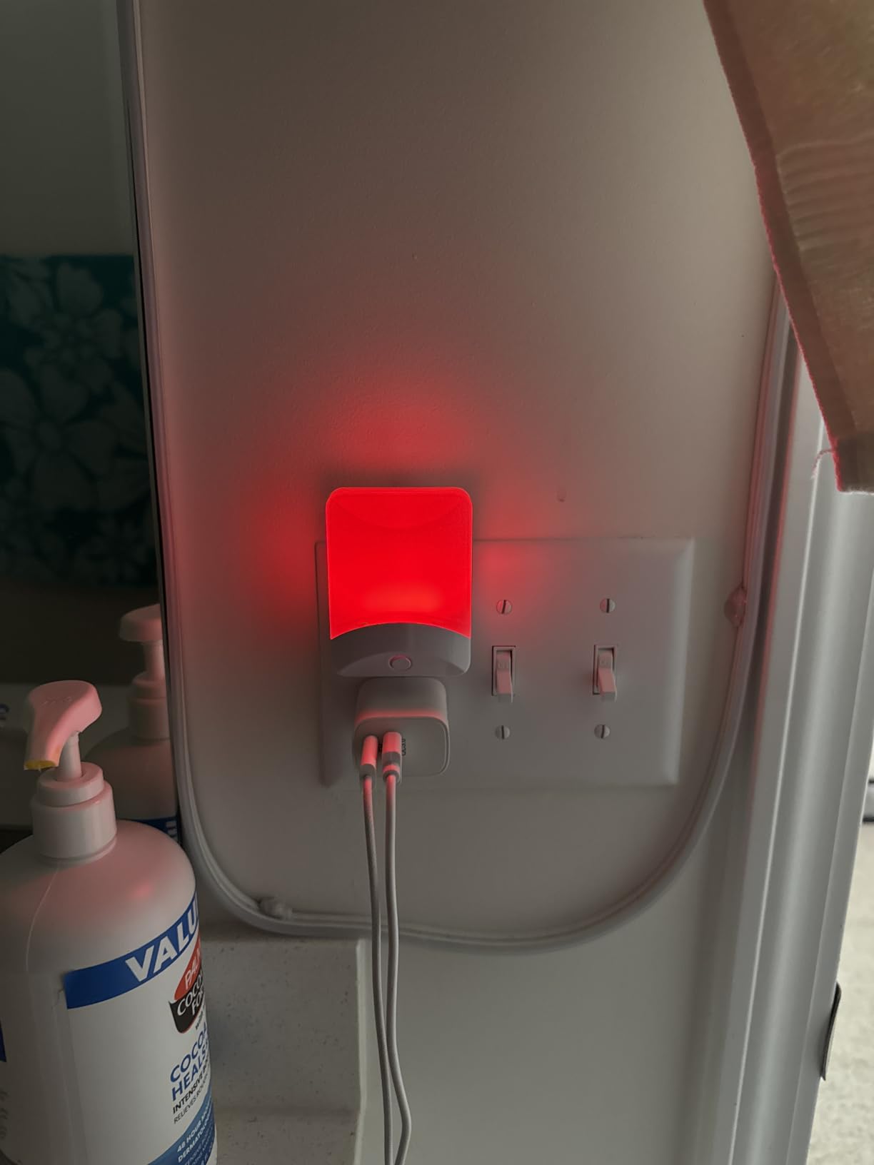 GE Plug in Color Changing Night Light with Dusk to Dawn Sensor customer photo 2