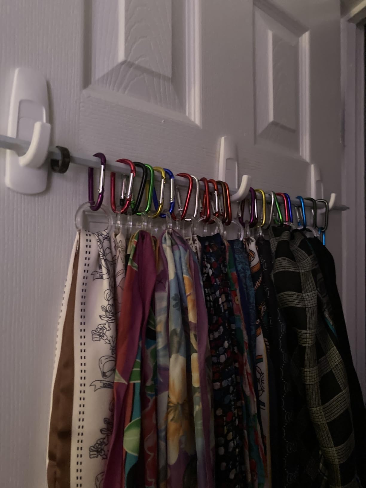 Command Large Utility Hooks, 7-Hooks, 12-Strips, Organize Damage-Free customer photo 1