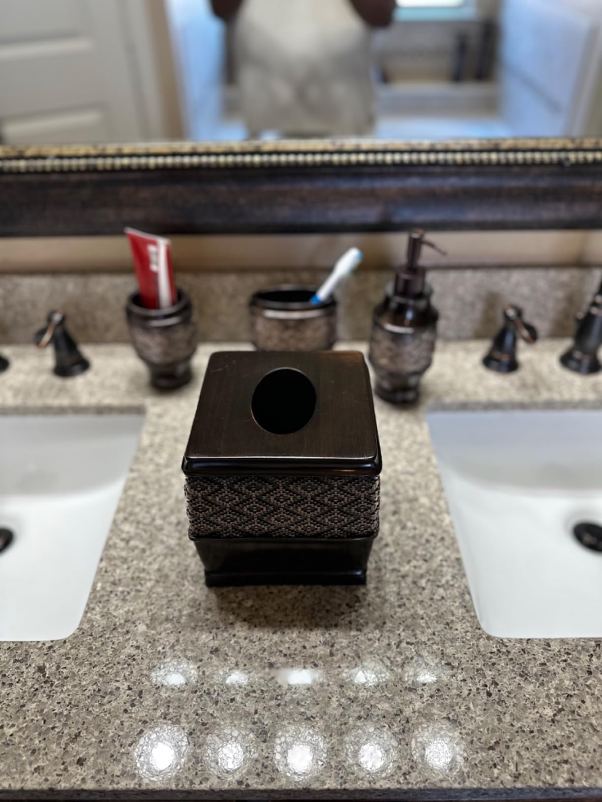 Creative Scents Dublin Brown 4 Piece Bathroom Accessory Set customer photo 2