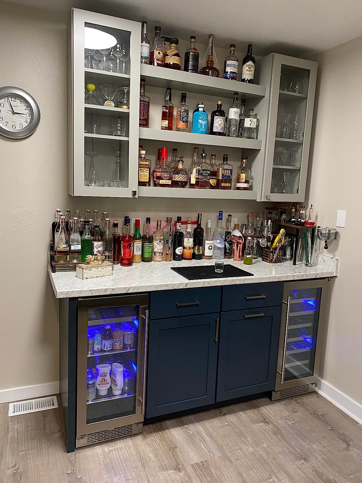 BARsics PVC Bar Service Mat for Cocktail Bartender 18x12 inches (Black) customer photo 2
