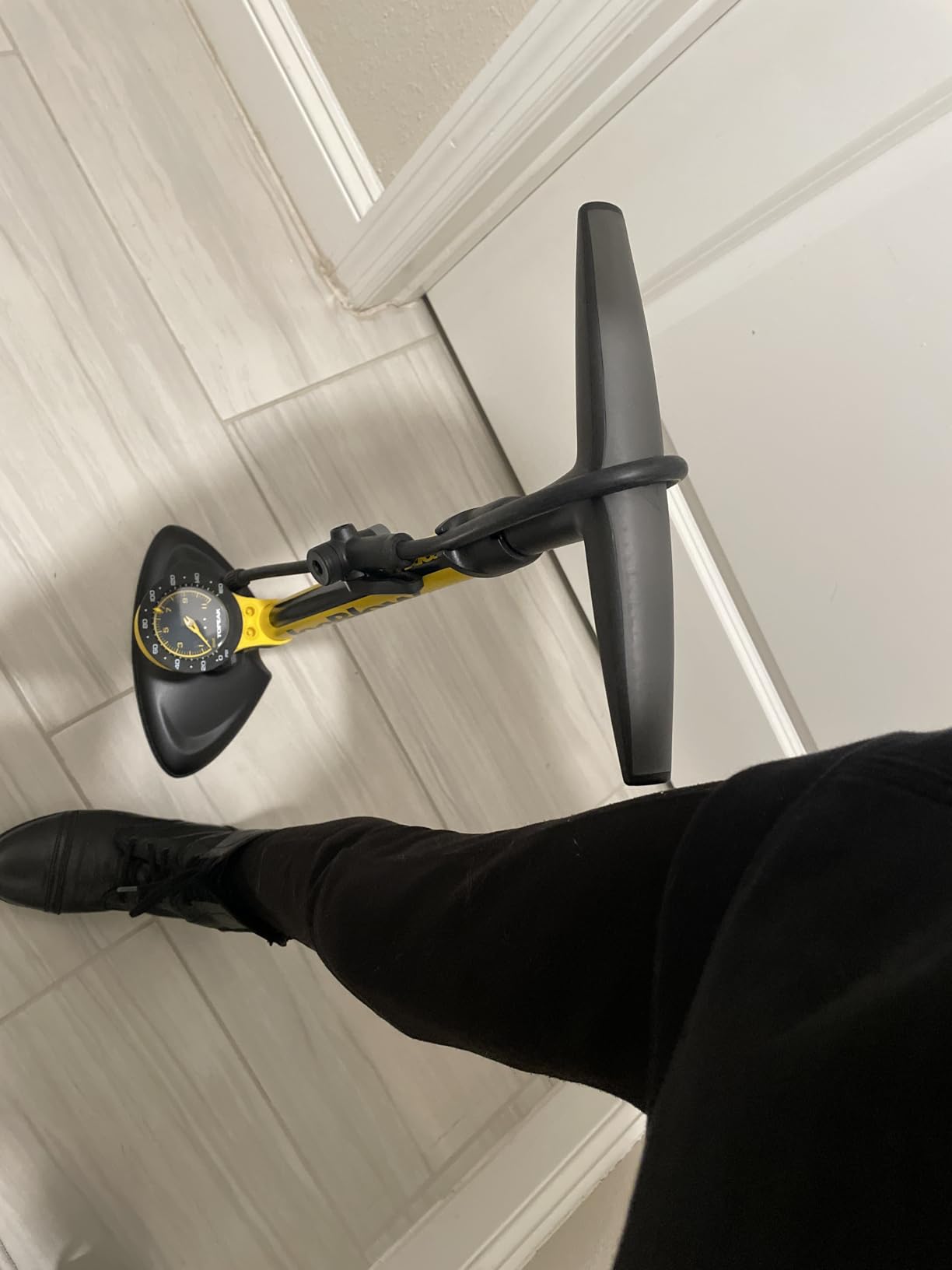 Topeak JoeBlow Sport III High-Pressure Bike Floor Pump – 160 PSI, Durable Steel Barrel, 3” Analog Gauge, TwinHead DX5 Pump Head, Long Hose, Ergonomic Handle, Fits Presta, Schrader, & Dunlop Valves customer photo 1