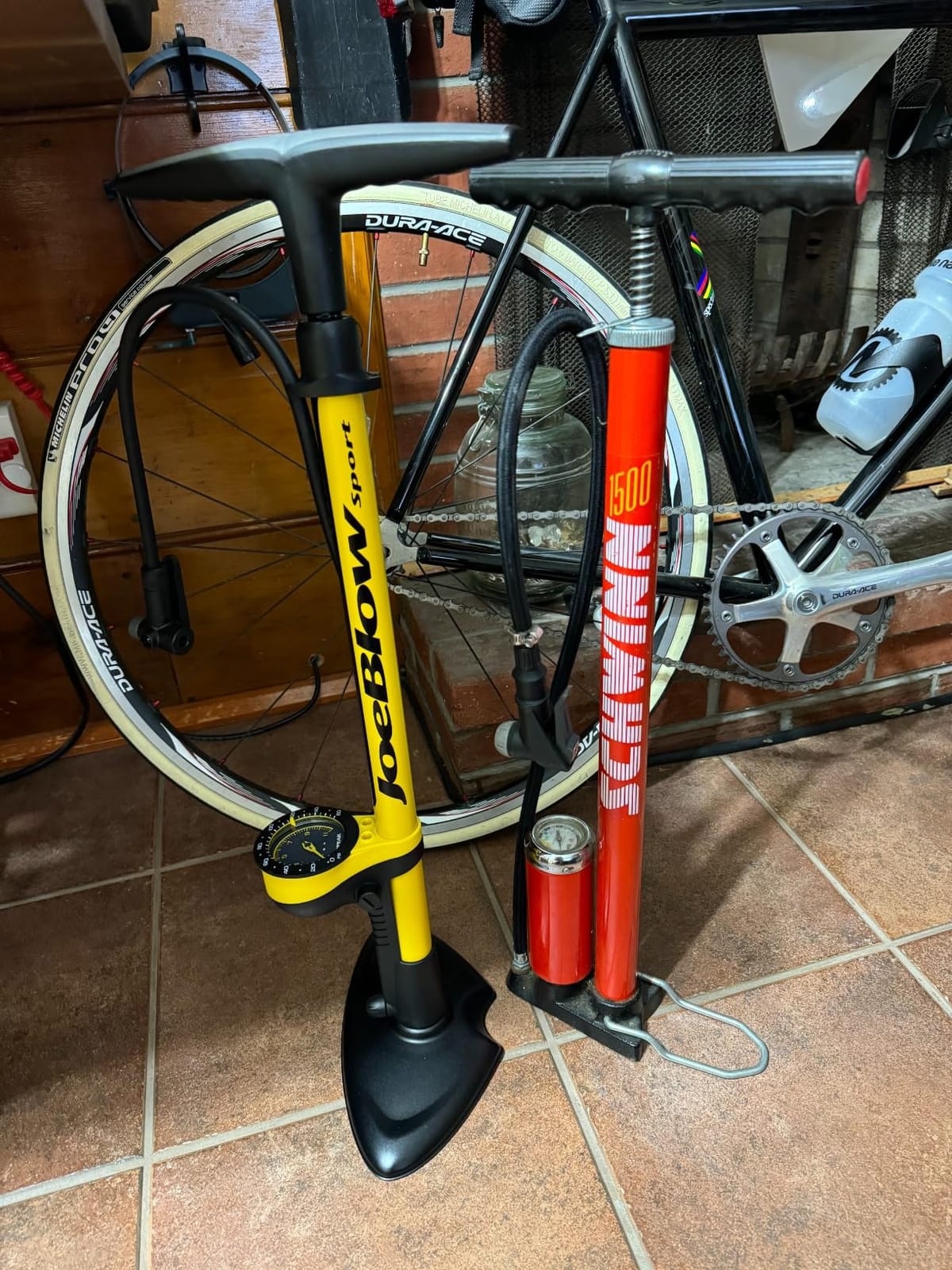 Topeak JoeBlow Sport III High-Pressure Bike Floor Pump – 160 PSI, Durable Steel Barrel, 3” Analog Gauge, TwinHead DX5 Pump Head, Long Hose, Ergonomic Handle, Fits Presta, Schrader, & Dunlop Valves customer photo 2