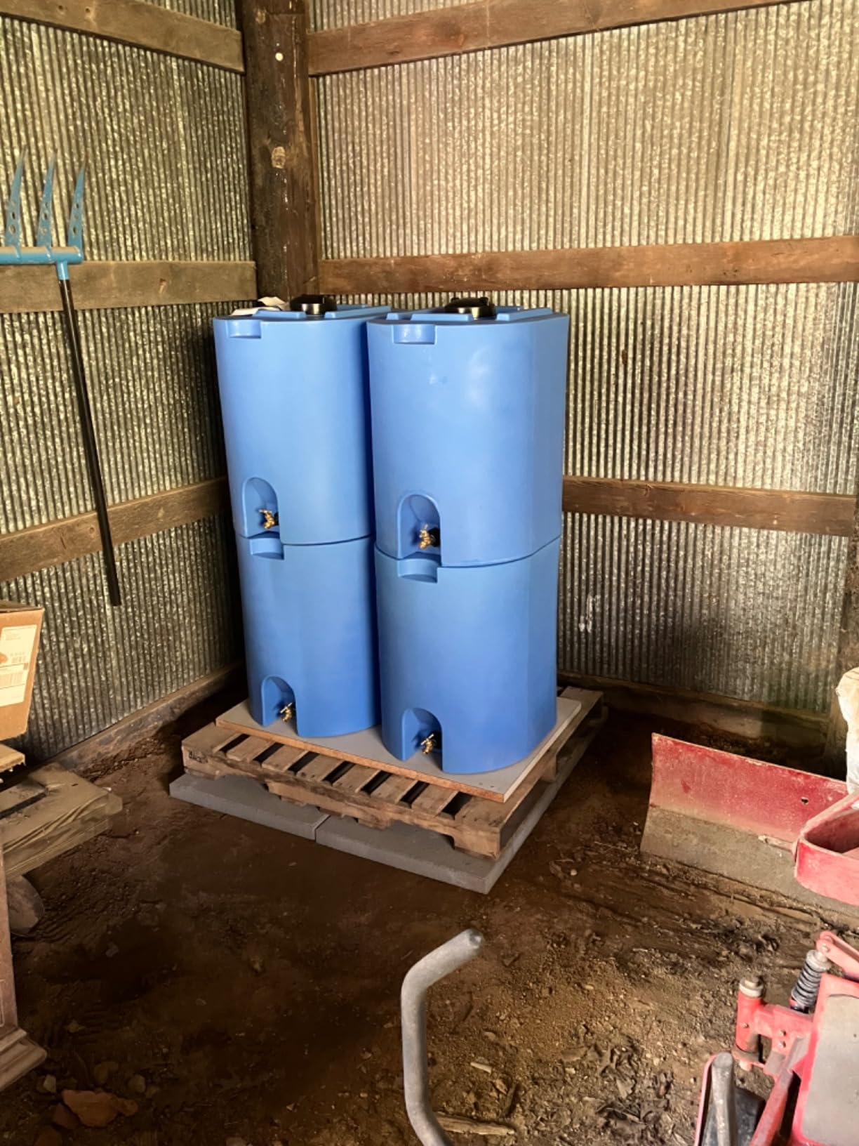 WaterPrepared 55 Gallon Unique Stackable Utility Water Tank, Blue customer photo 1