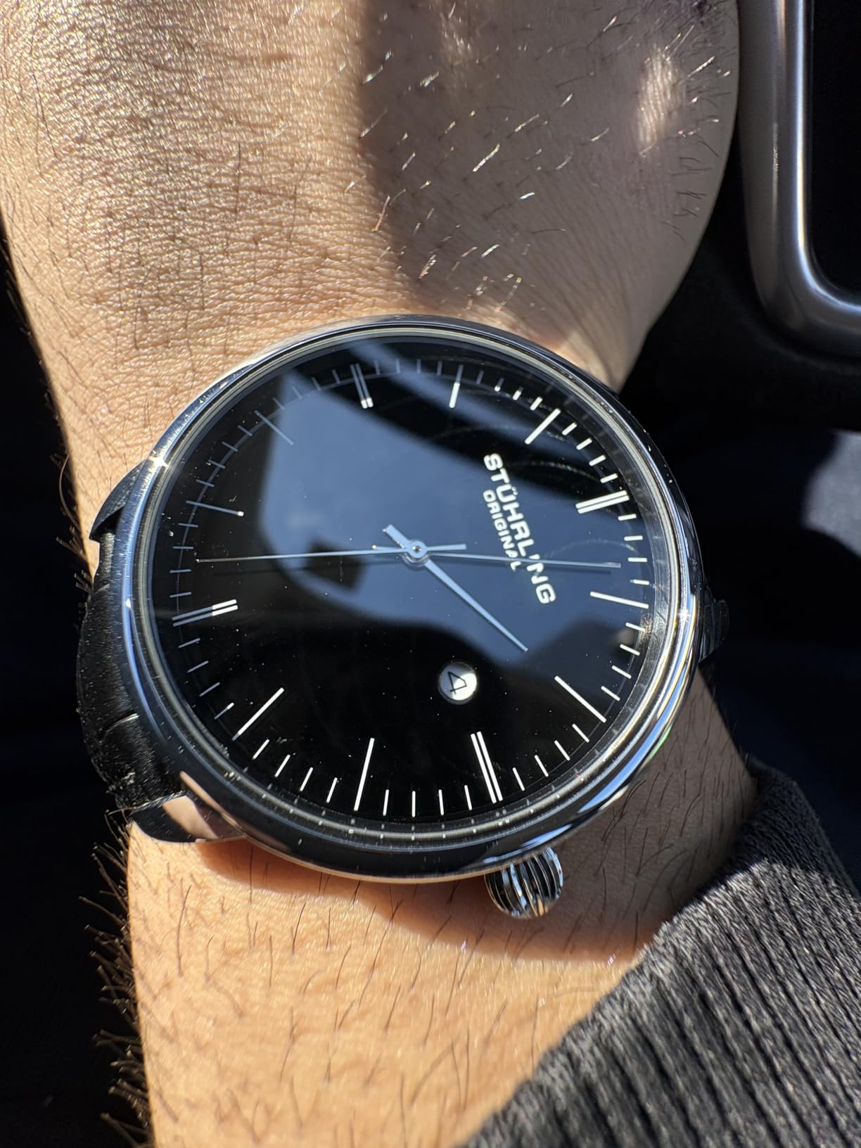 Stuhrling Original Men's Watch Dress Watch 40mm, Ultra Slim Mens Watch Leather Strap, Quartz Analog Men's Wrist Watch, Classic Minimalist Watch for Men customer photo 1