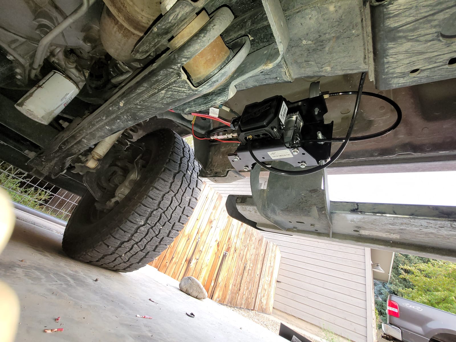 Air Lift 25980EZ WirelessONE On-Board Air Compressor System with EZ Mount | Single Path, Effortless Control of Air Suspension Via Handheld Remote or Mobile App; EZ Mount reduces install time customer photo 1