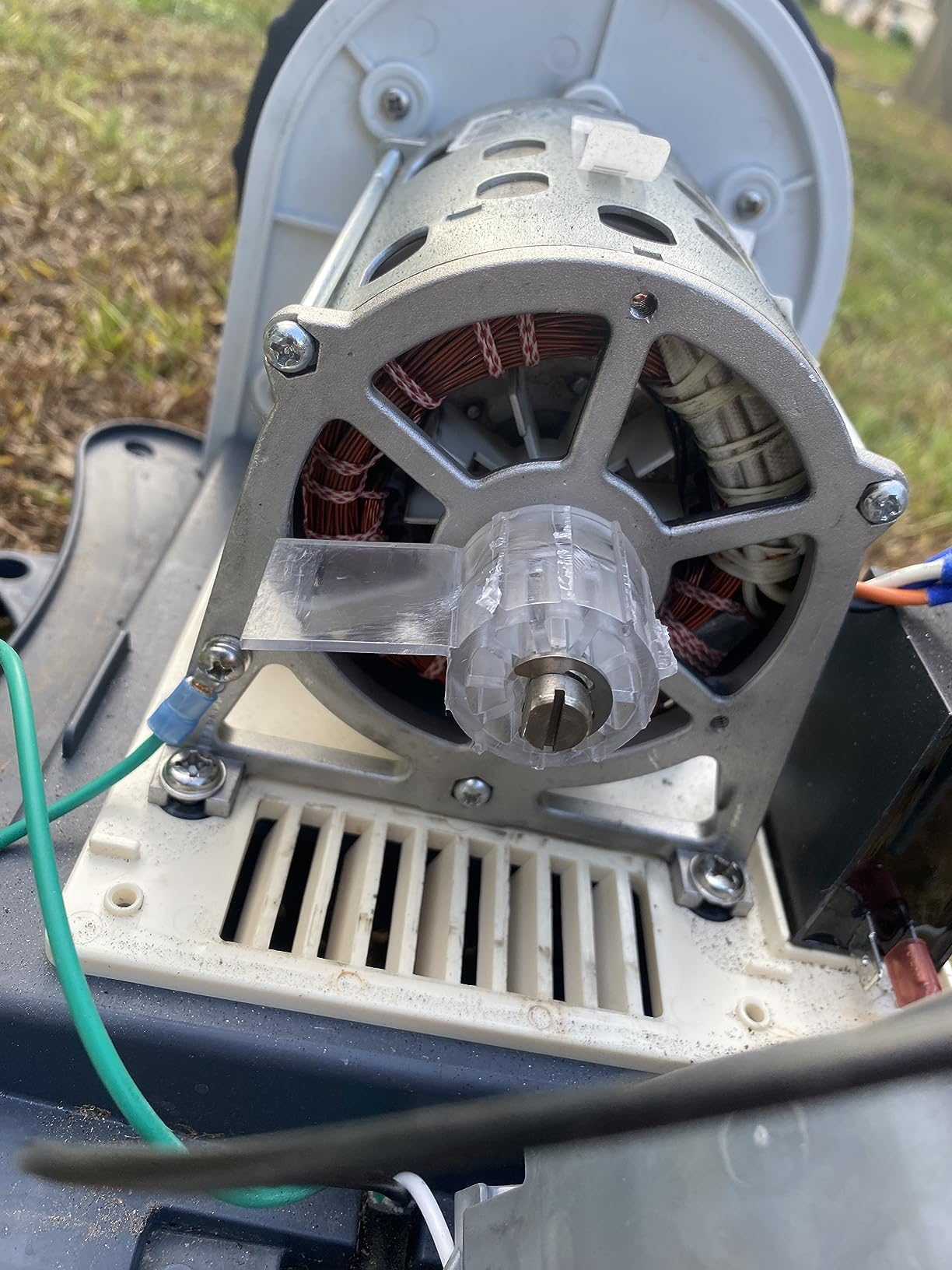 INTEX Krystal Clear 2,800 GPH Sand Filter Pump for Above Ground Pools 14 inch Tank 77 lb Sand Capacity customer photo 2