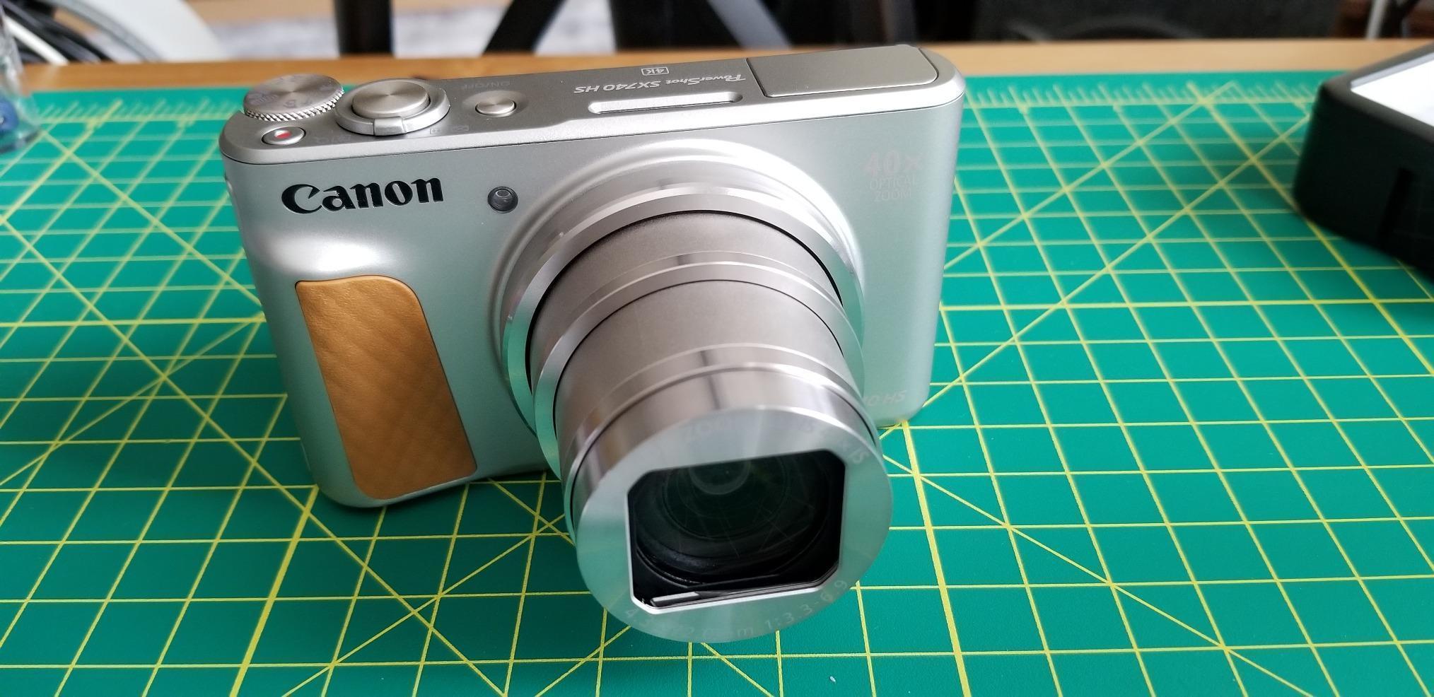 Canon PowerShot SX740 HS customer photo 1