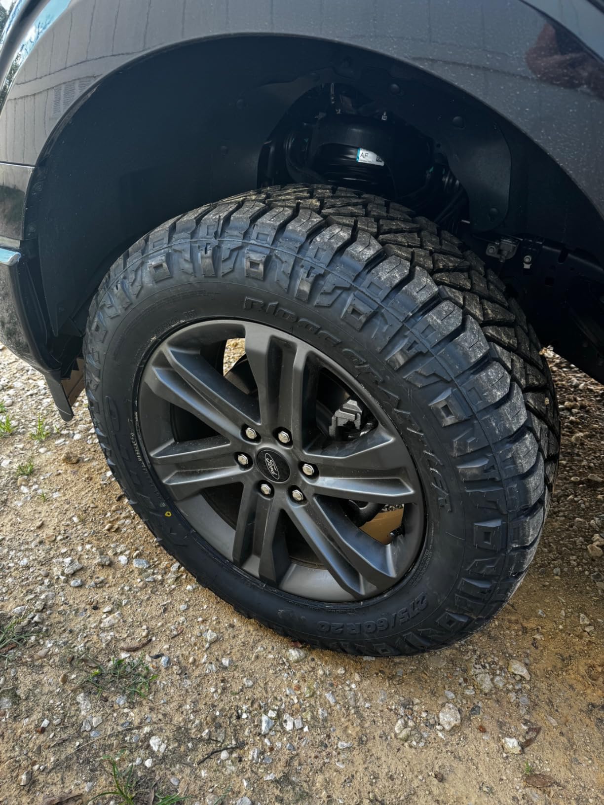 Nitto Ridge Grappler 275/60R20 116T XL All-Terrain Tire customer photo 1