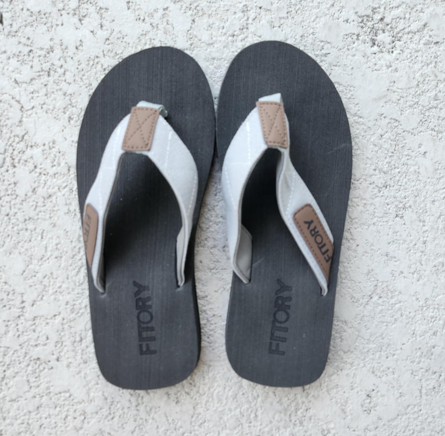 FITORY Men's Flip-Flops, Thongs Sandals Comfort Slippers for Beach customer photo 2